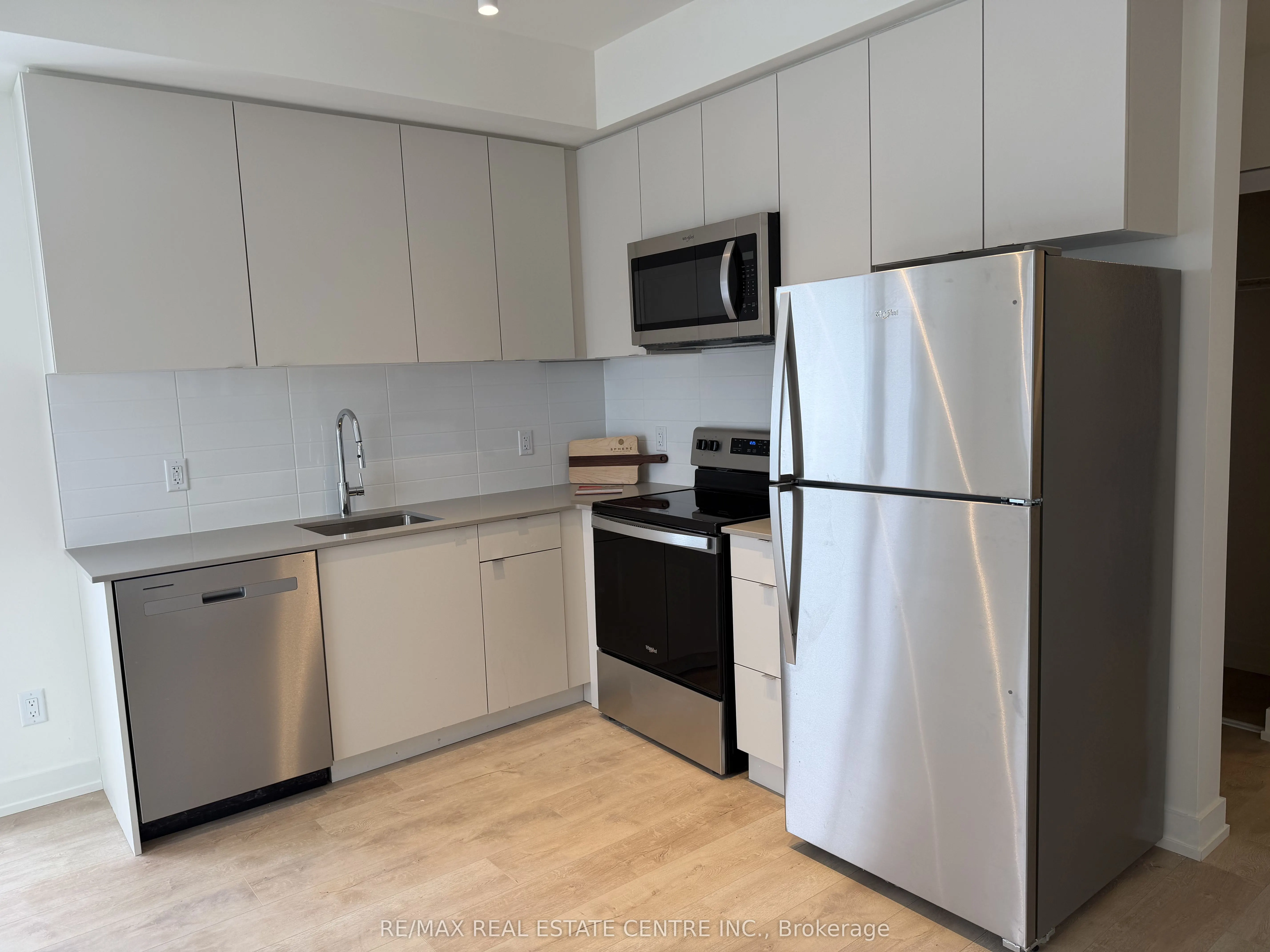 16 Melbourne Avenue #Suite 334 (302C)