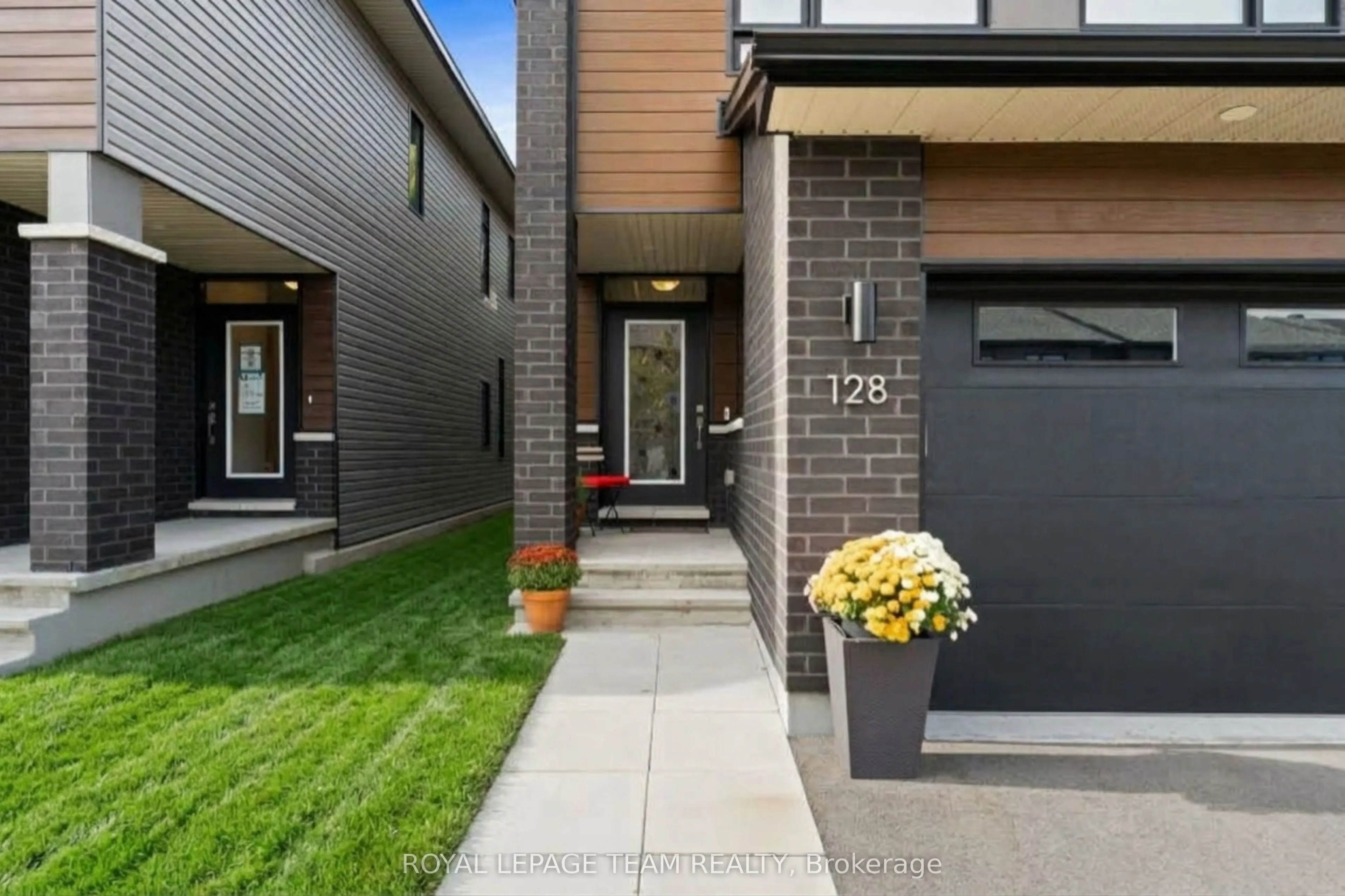128 Bristol Crescent