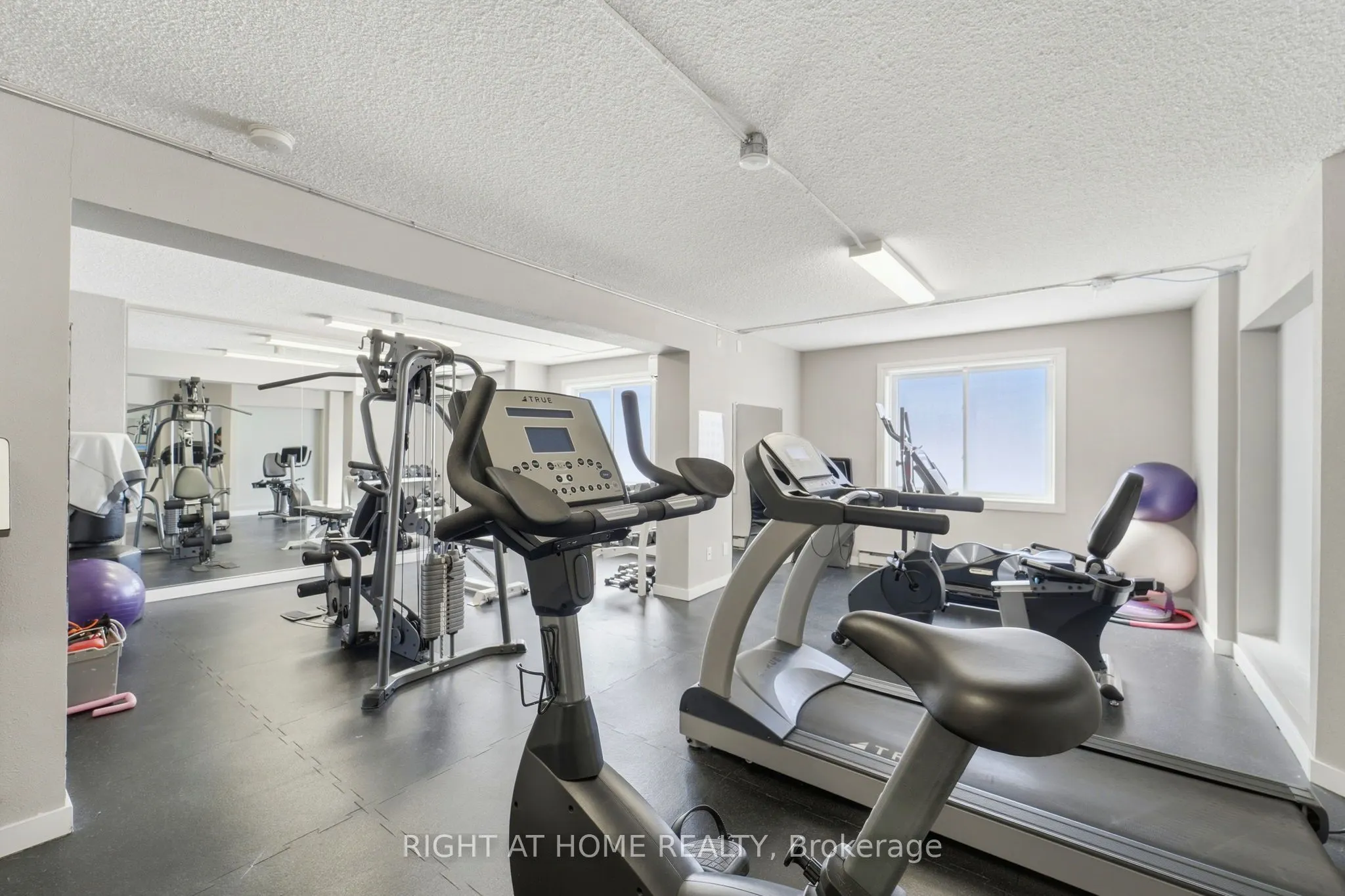 225 Alvin Road N #309