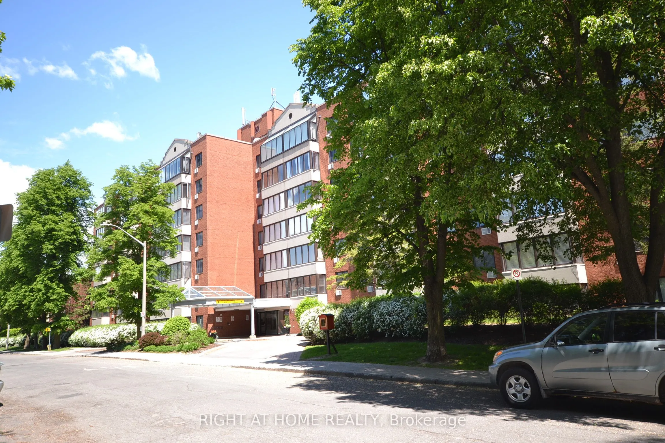 225 Alvin Road N #309