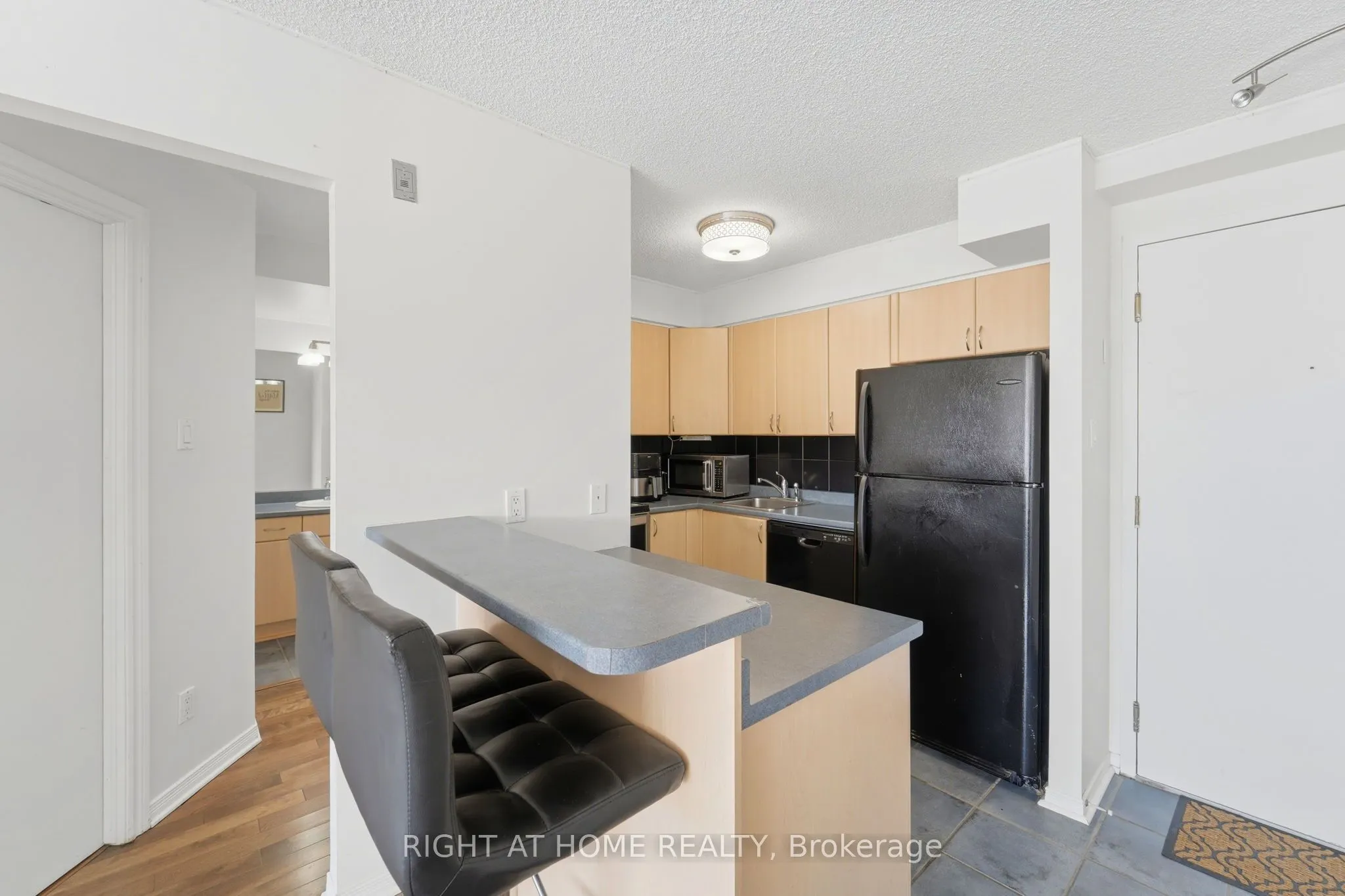 225 Alvin Road N #309