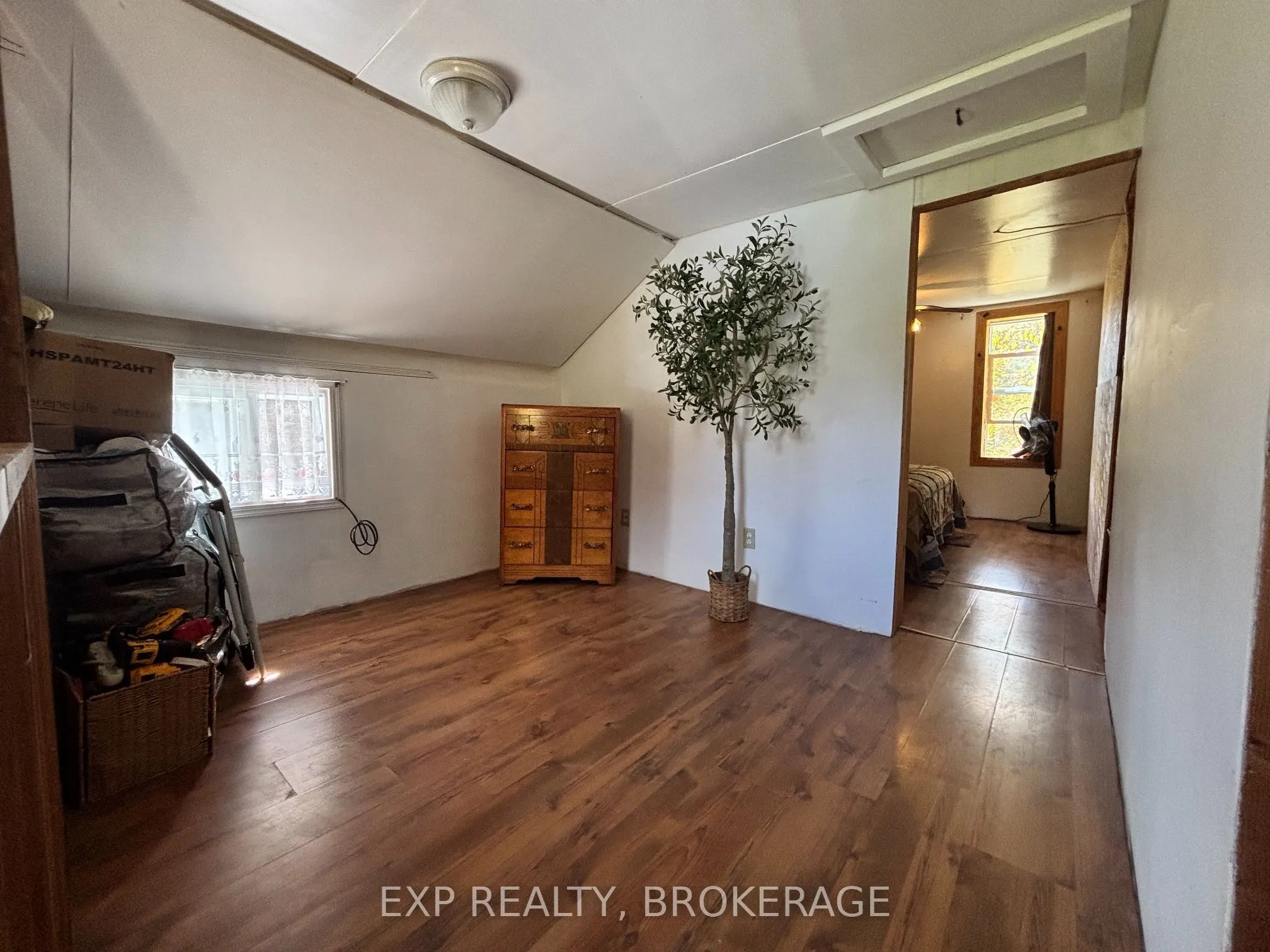 1256 Elm Tree Road