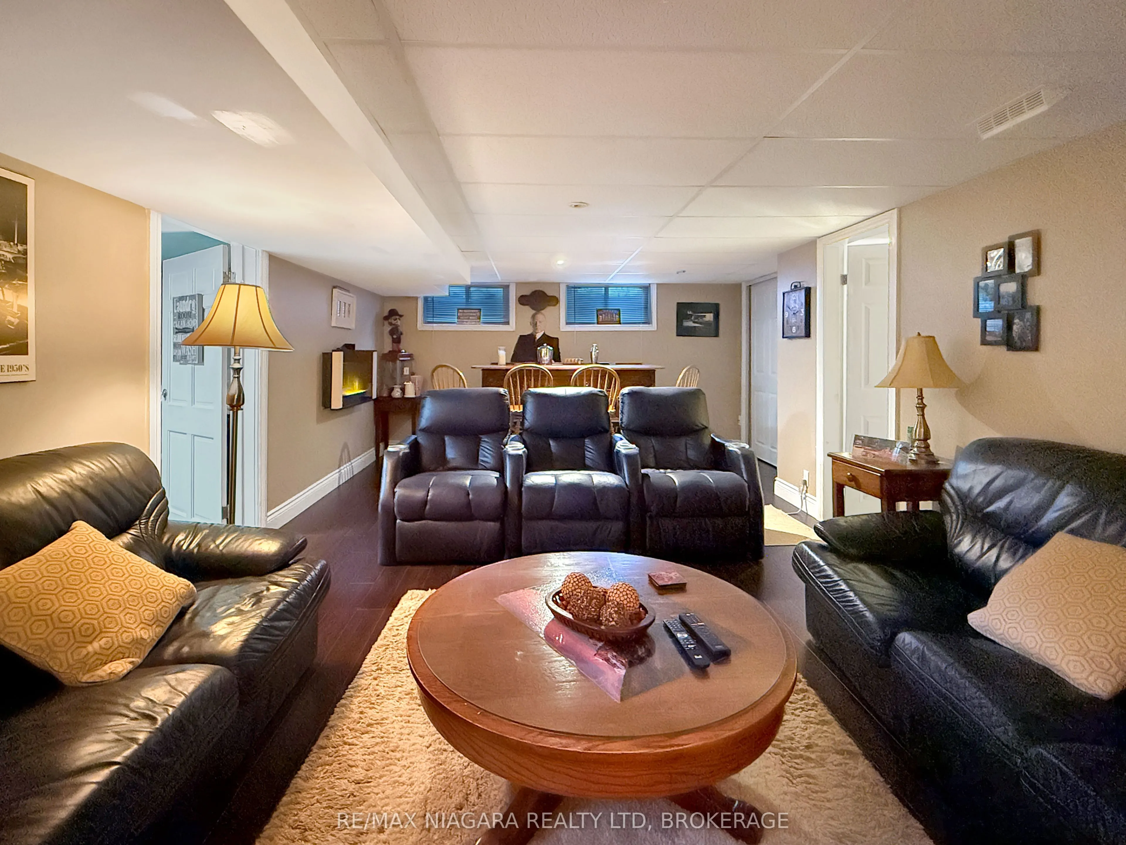 27 Lindbergh Drive