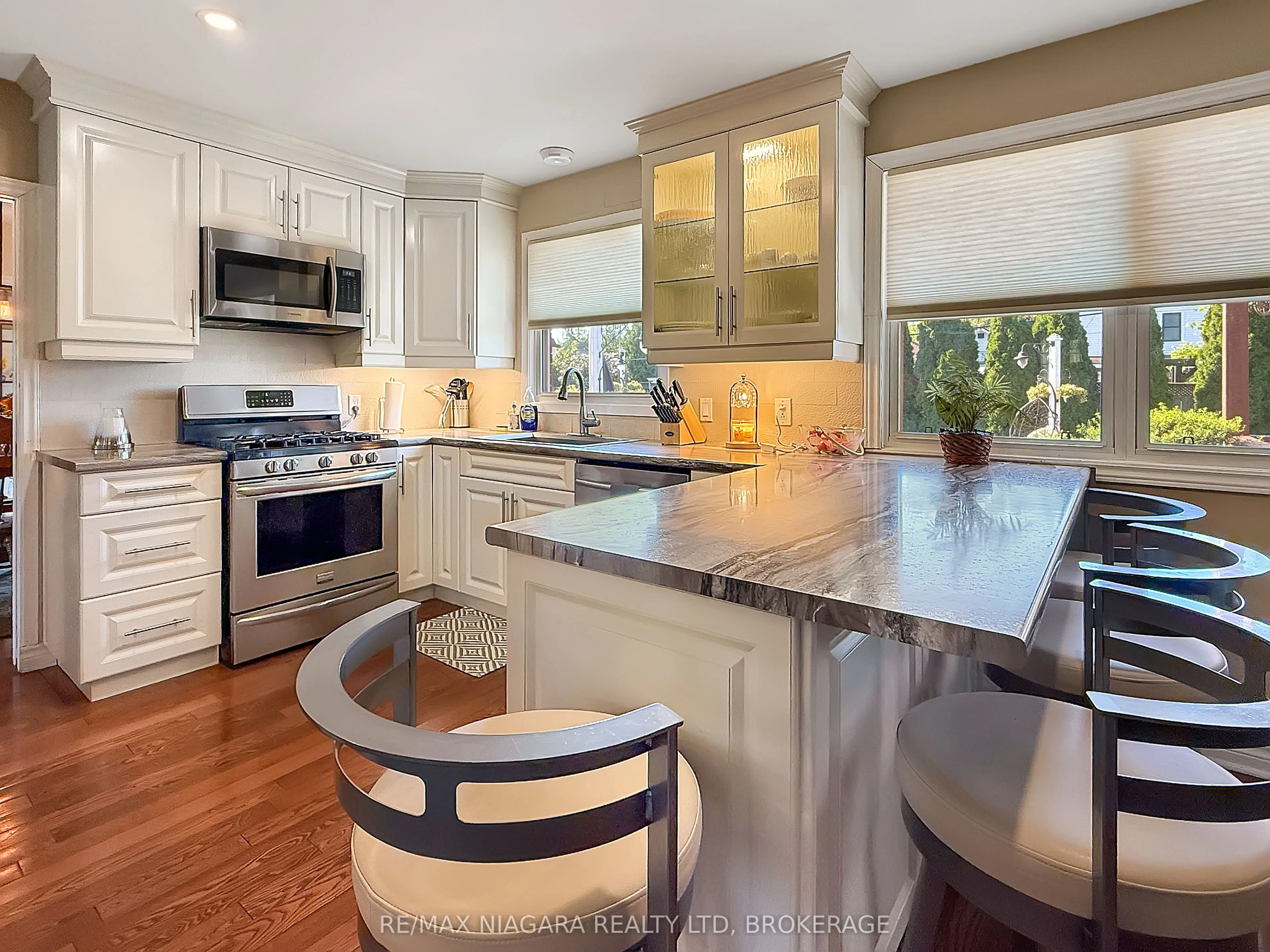 27 Lindbergh Drive