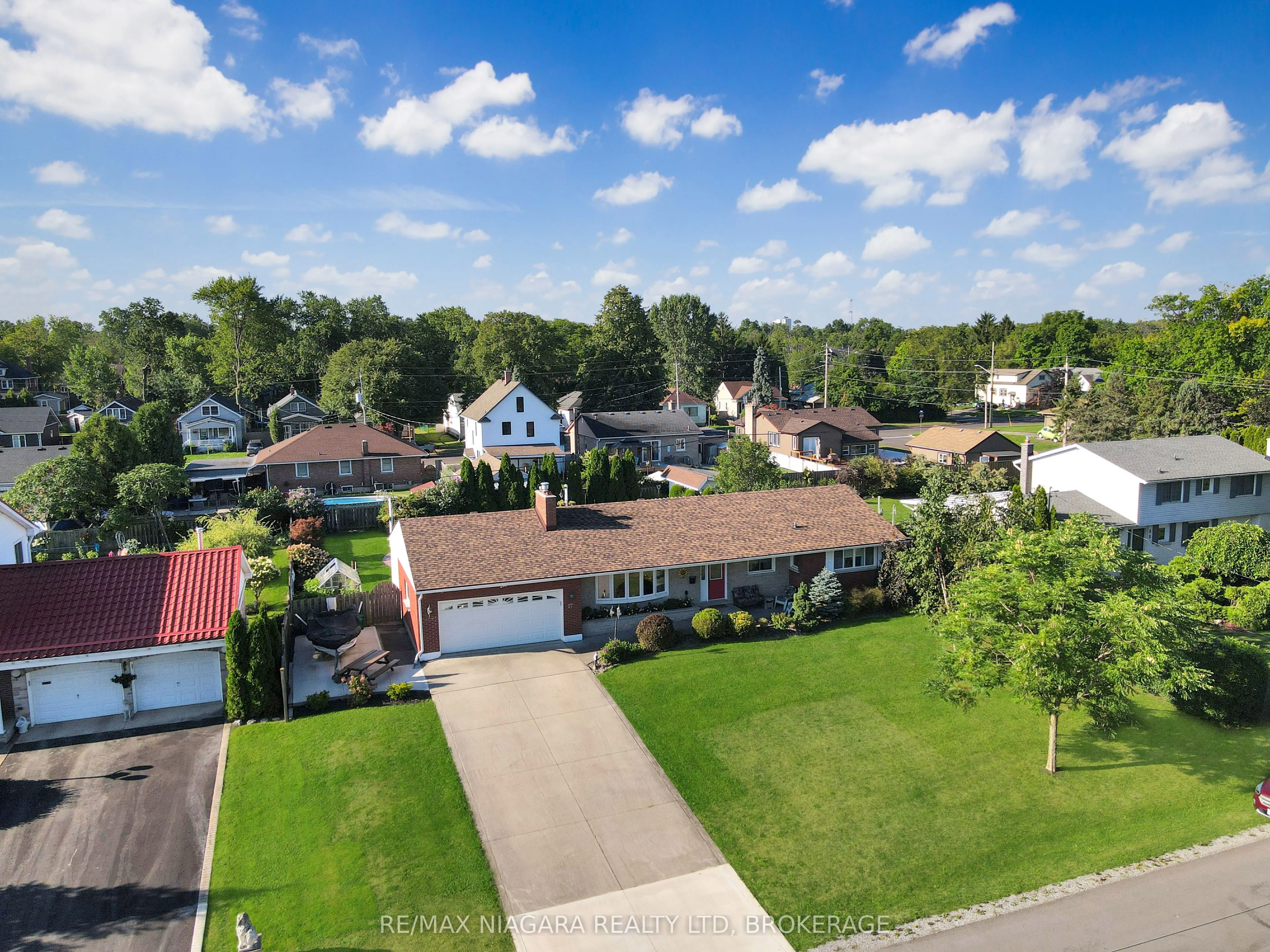 27 Lindbergh Drive