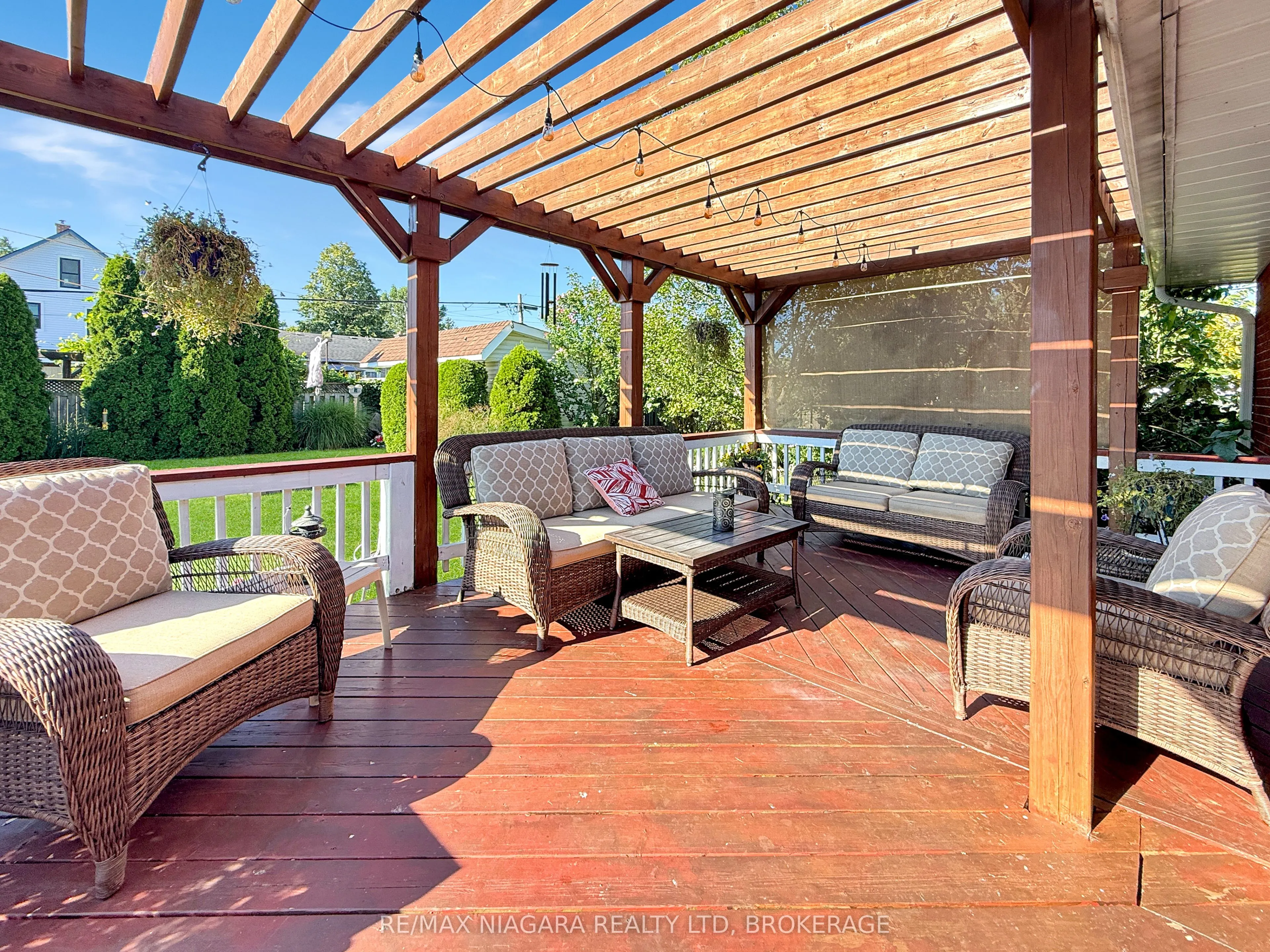 27 Lindbergh Drive