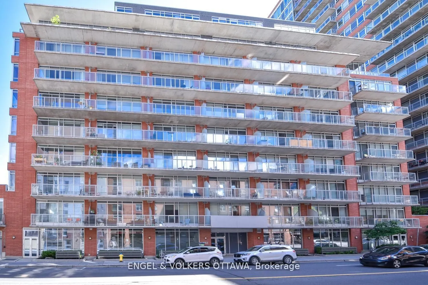 383 CUMBERLAND Street #702