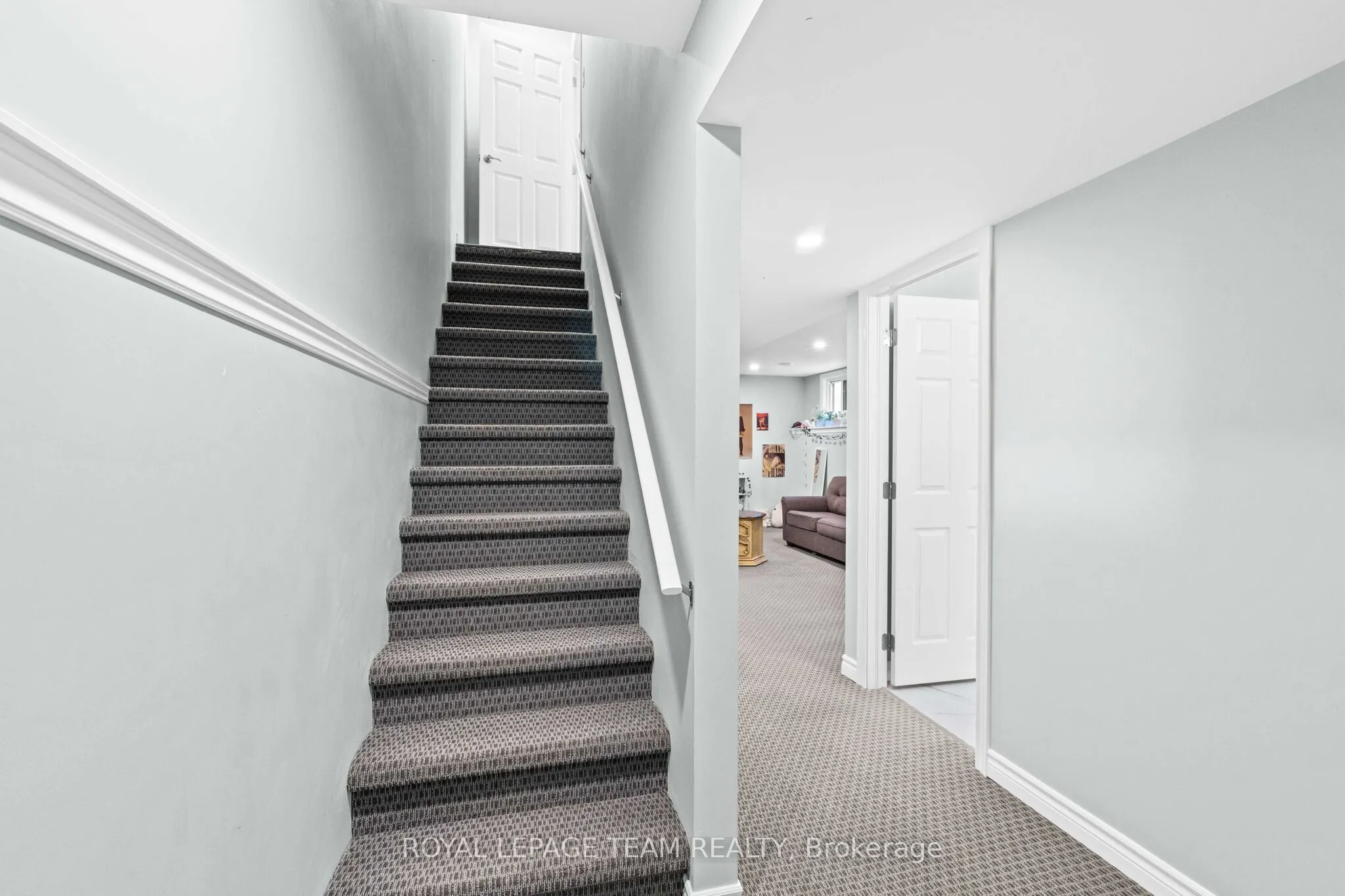 227 Roberta Crescent