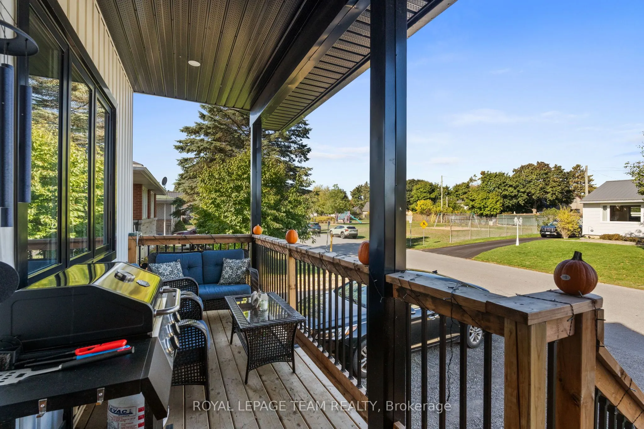 227 Roberta Crescent