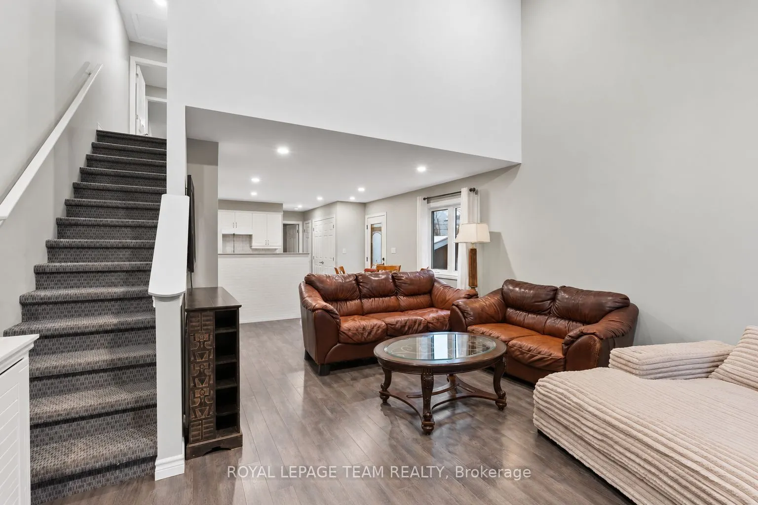227 Roberta Crescent