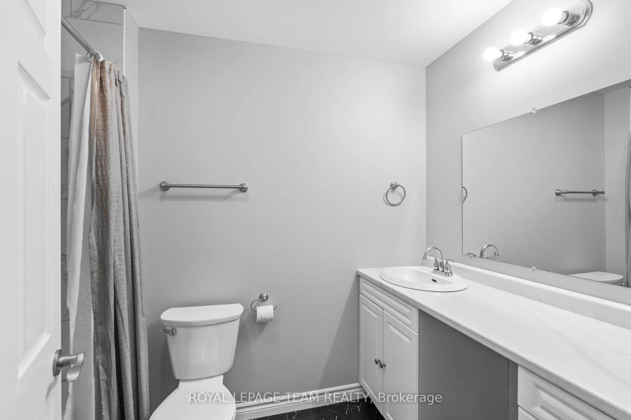 227 Roberta Crescent