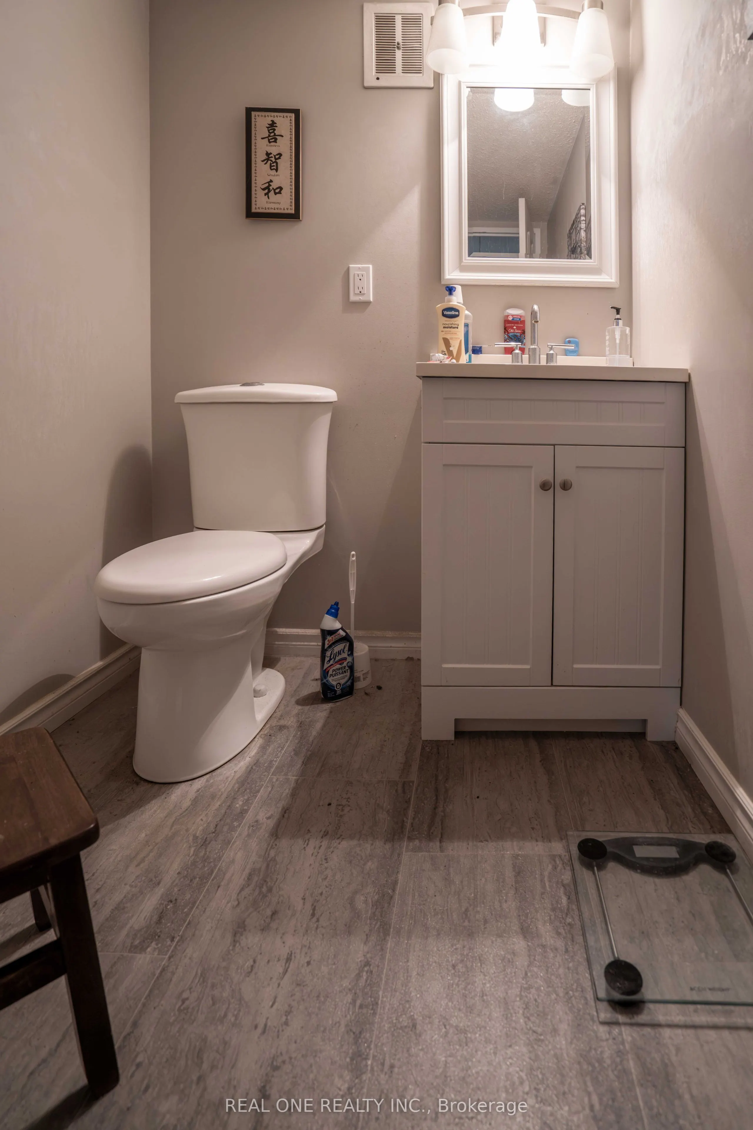 6 walton Avenue #204