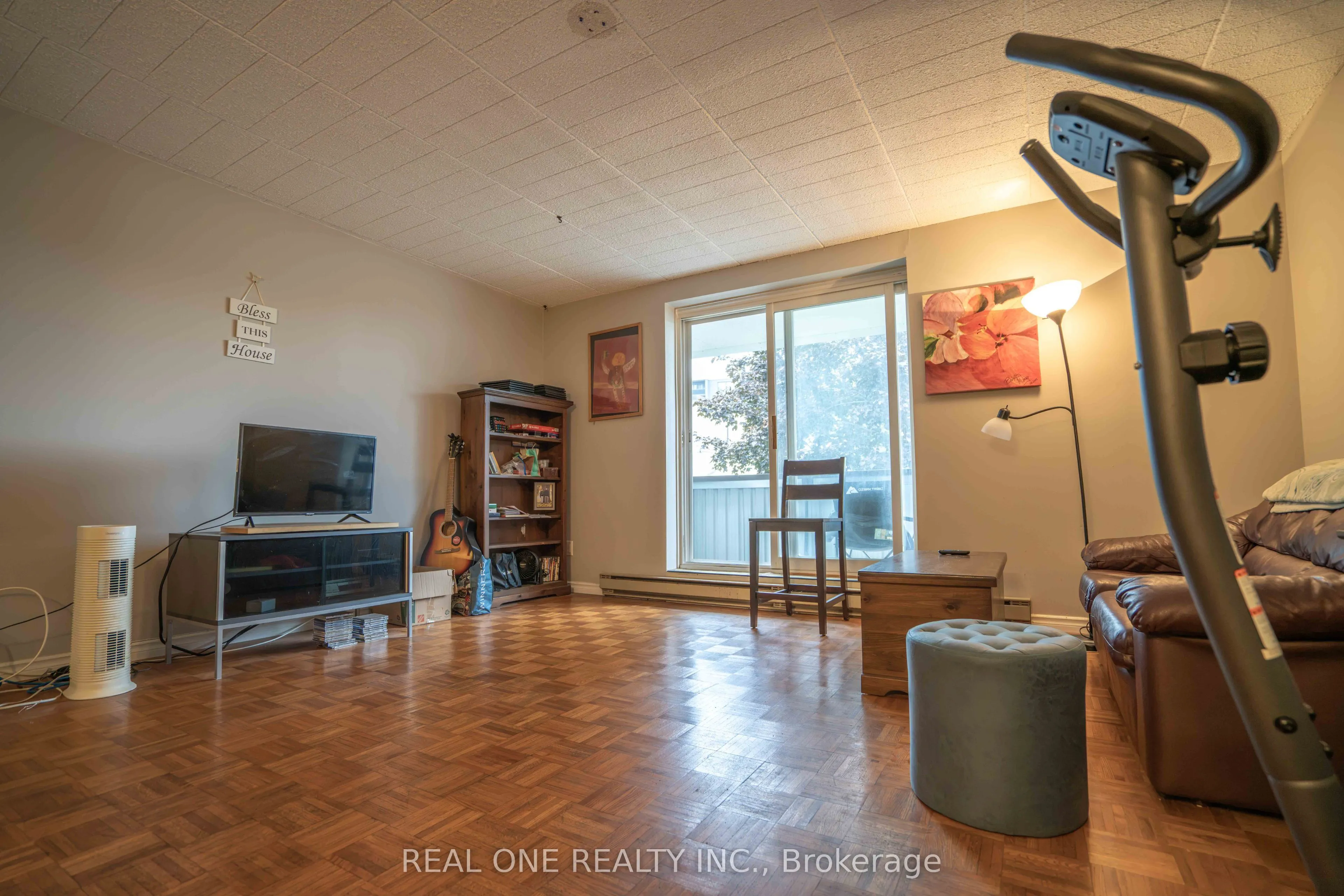 6 walton Avenue #204