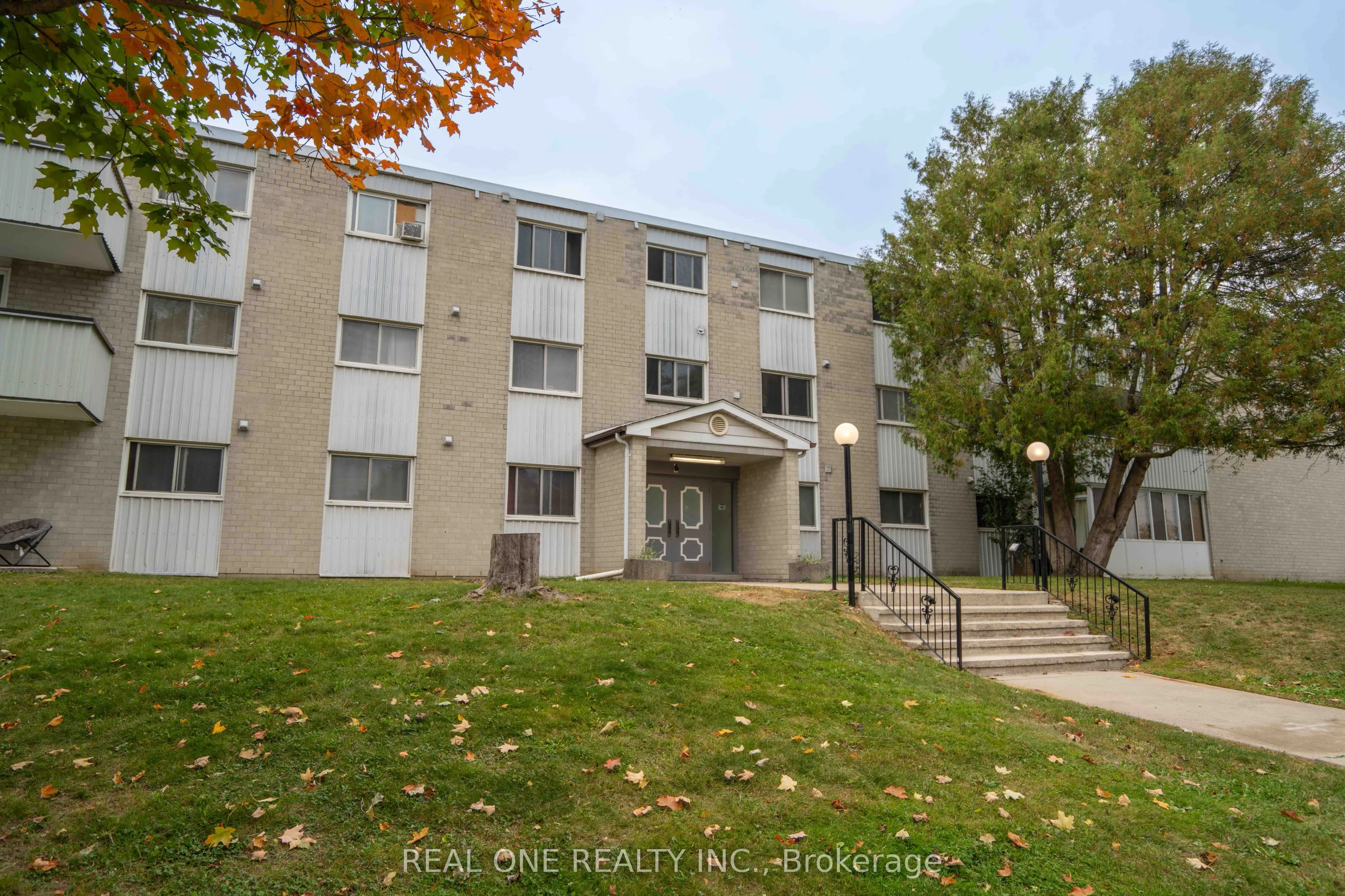 6 walton Avenue #204