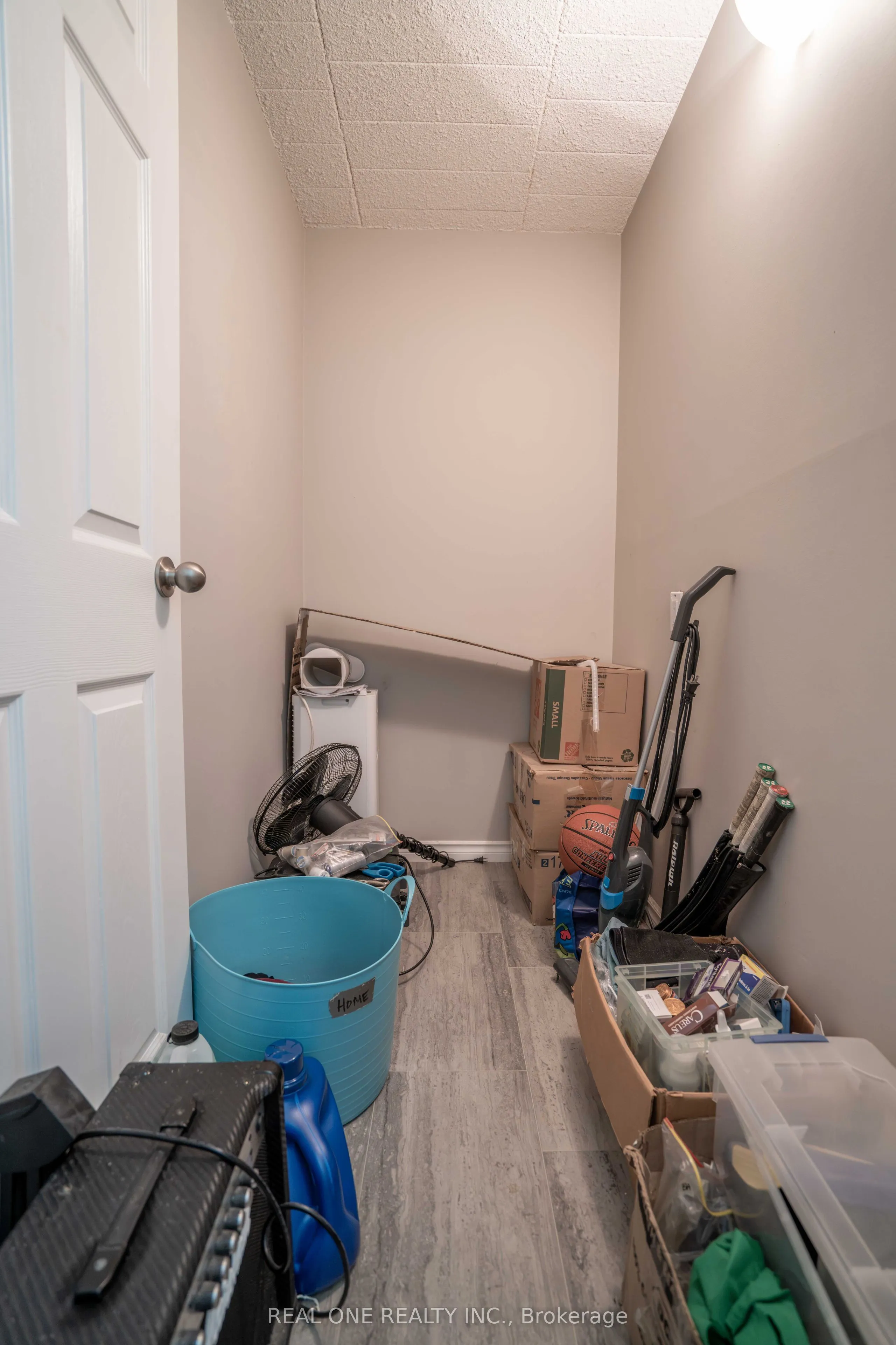 6 walton Avenue #204