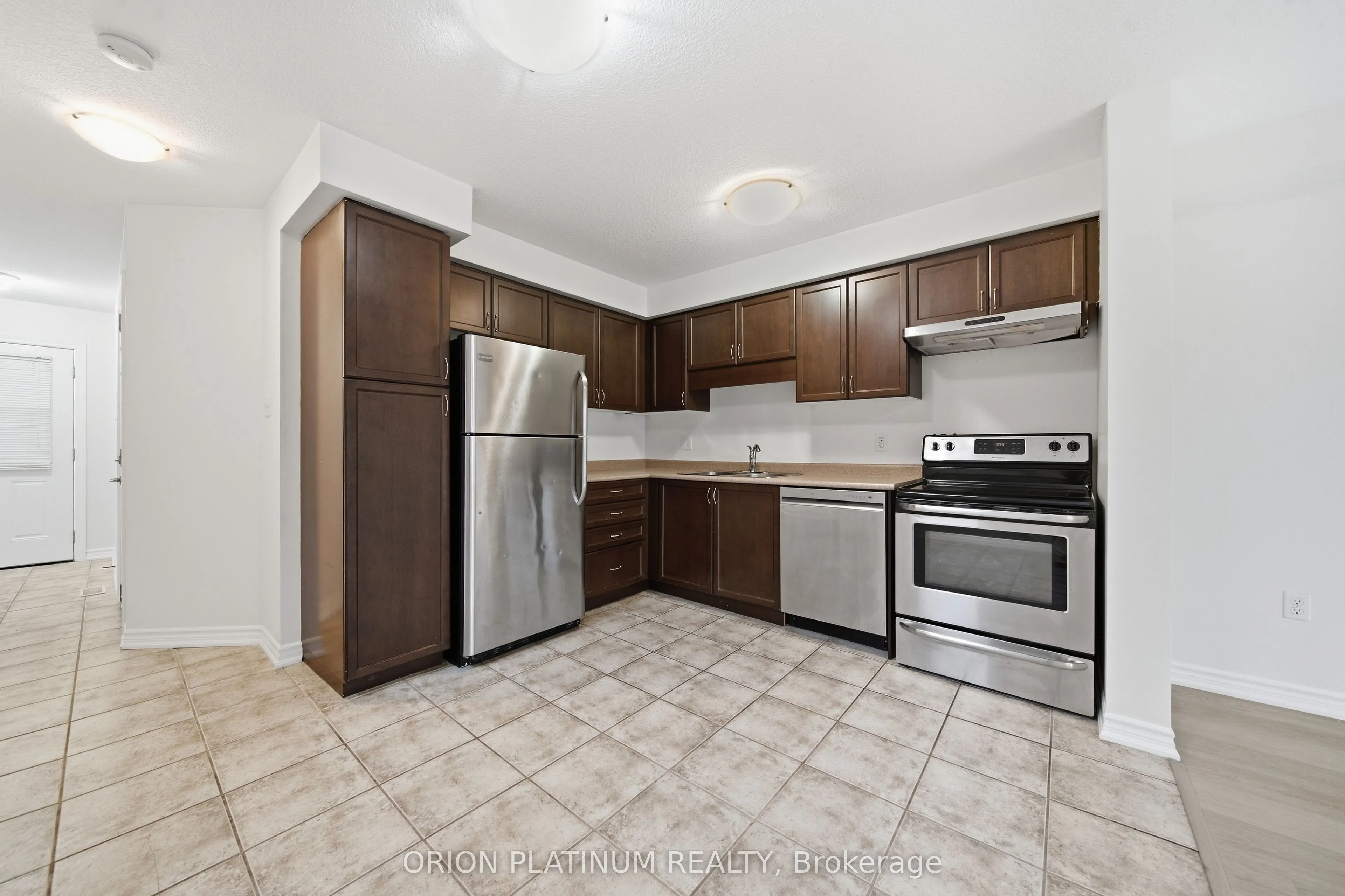 15 Kingsbury Square #29
