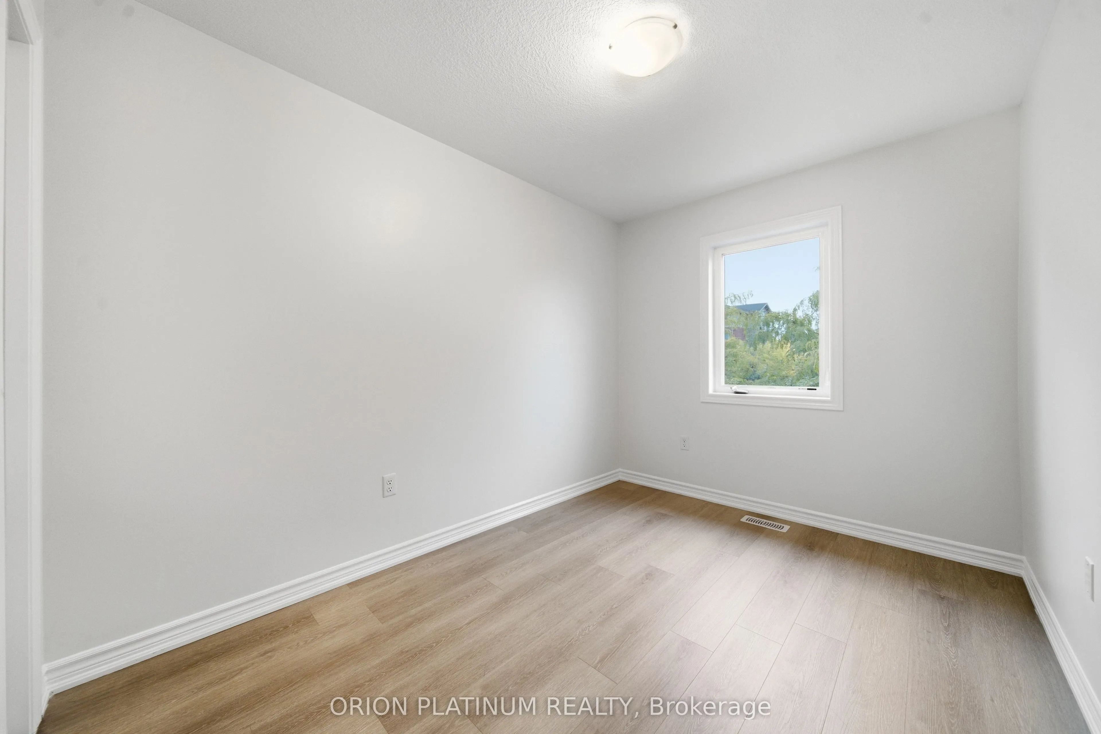 15 Kingsbury Square #29