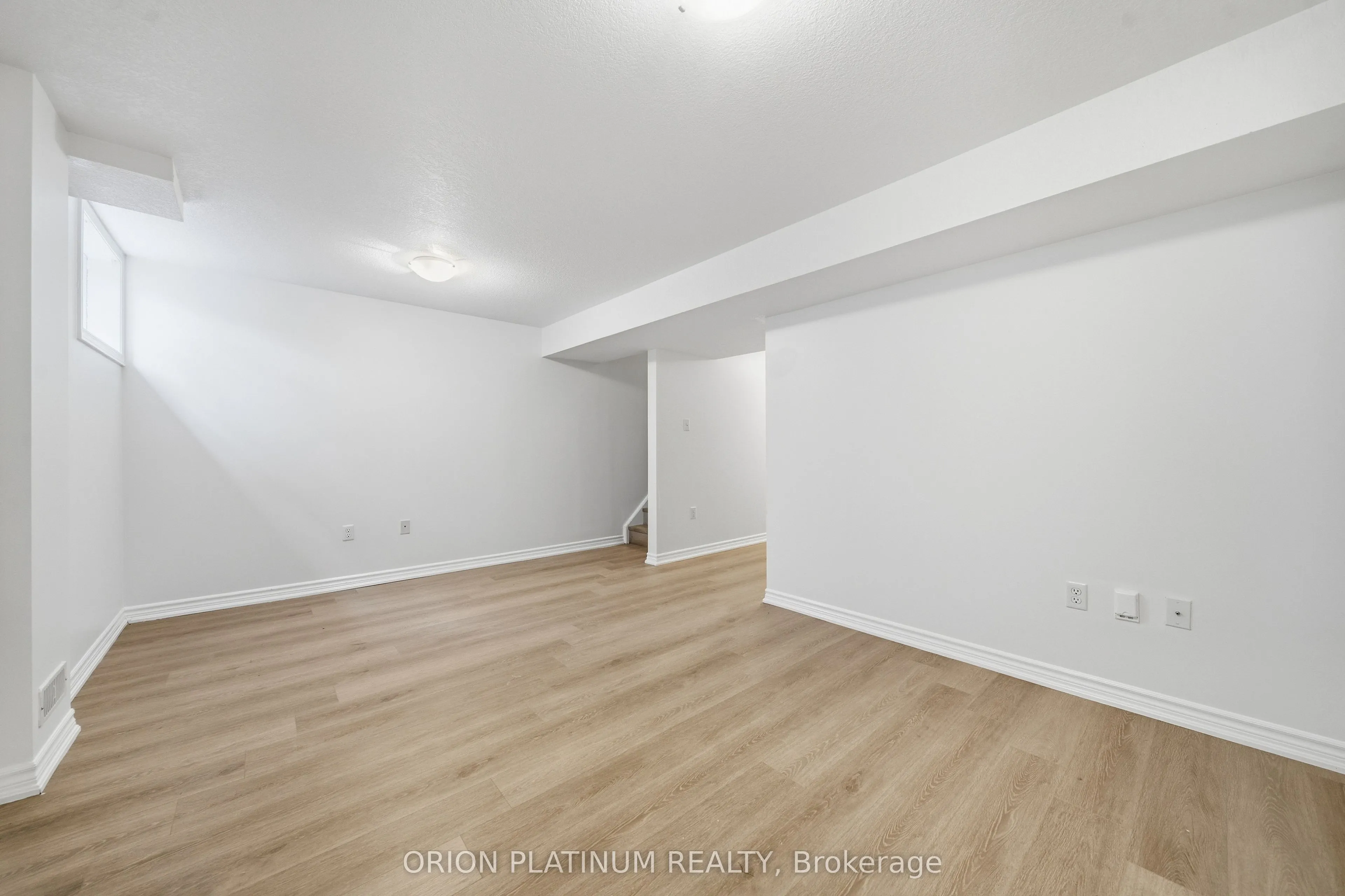 15 Kingsbury Square #29
