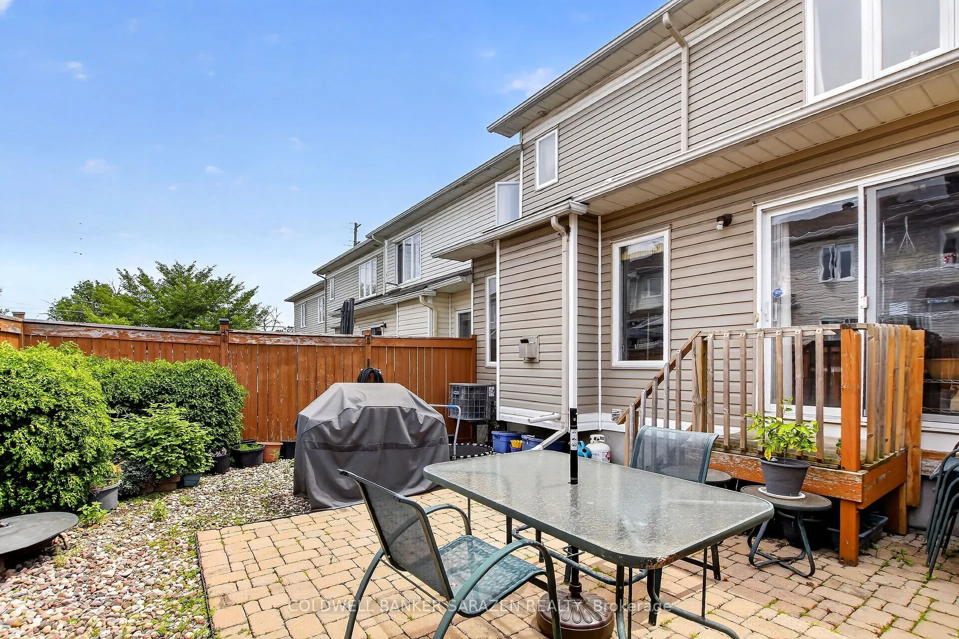 7 Barnstone Drive