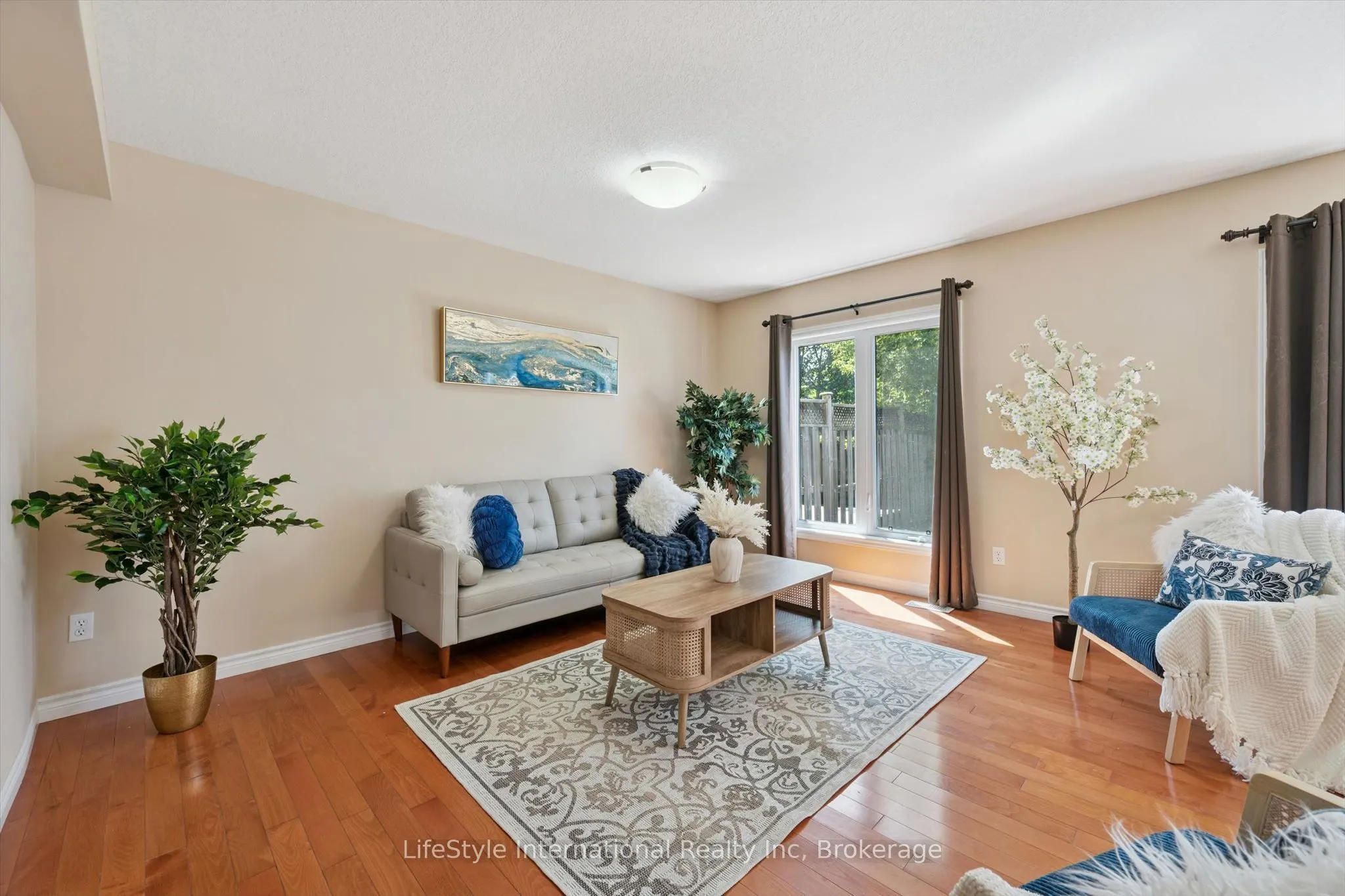47 HASLER Crescent
