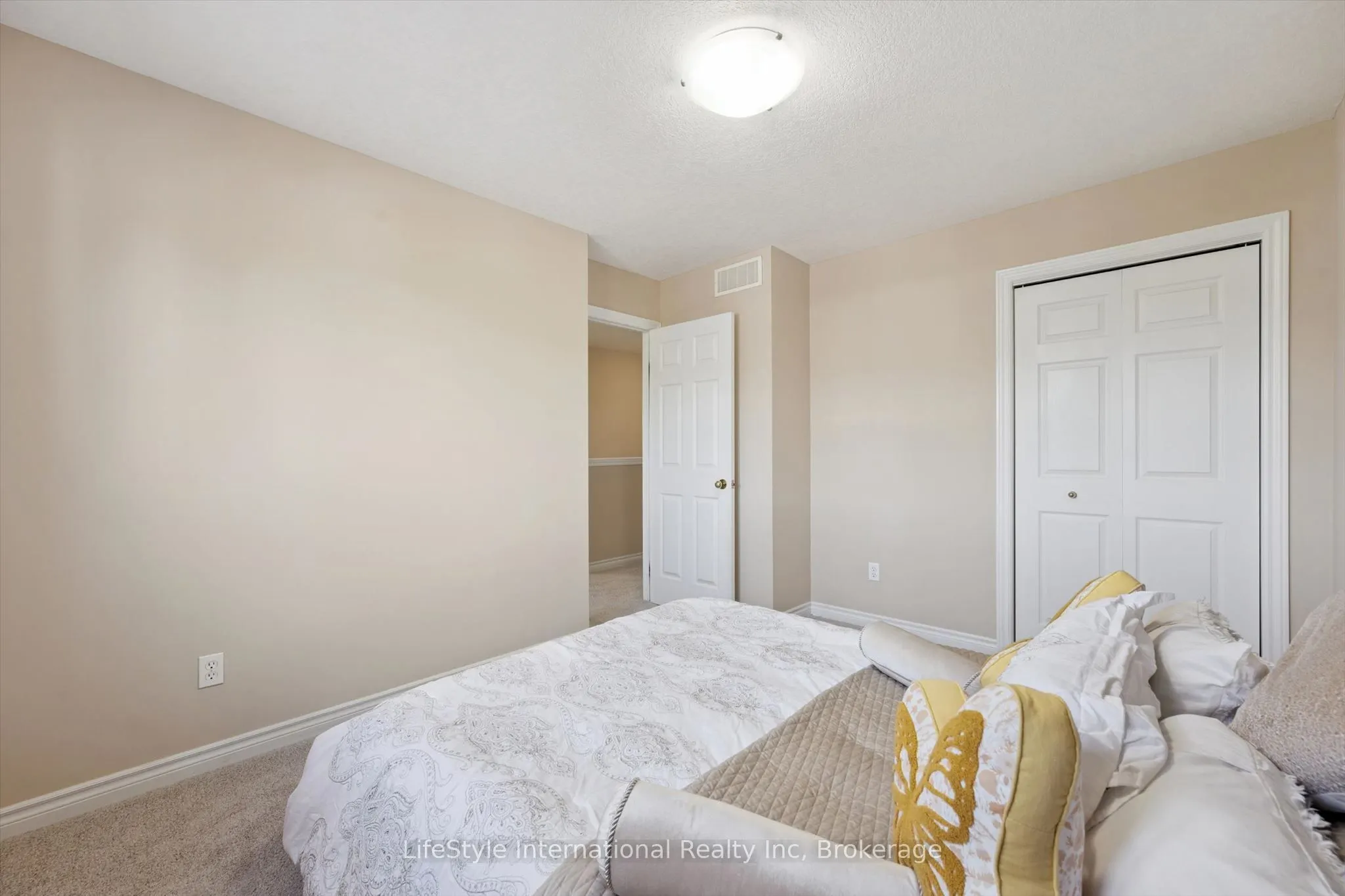 47 HASLER Crescent