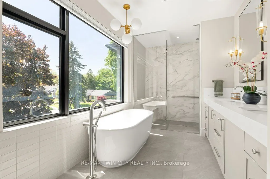 26 Golfview Place