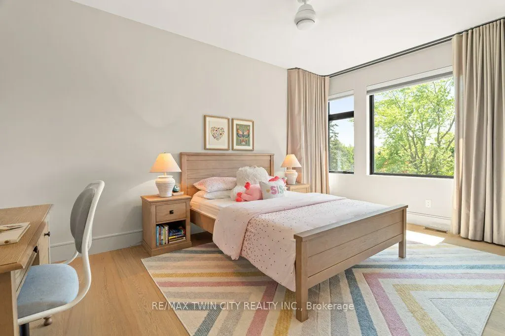 26 Golfview Place
