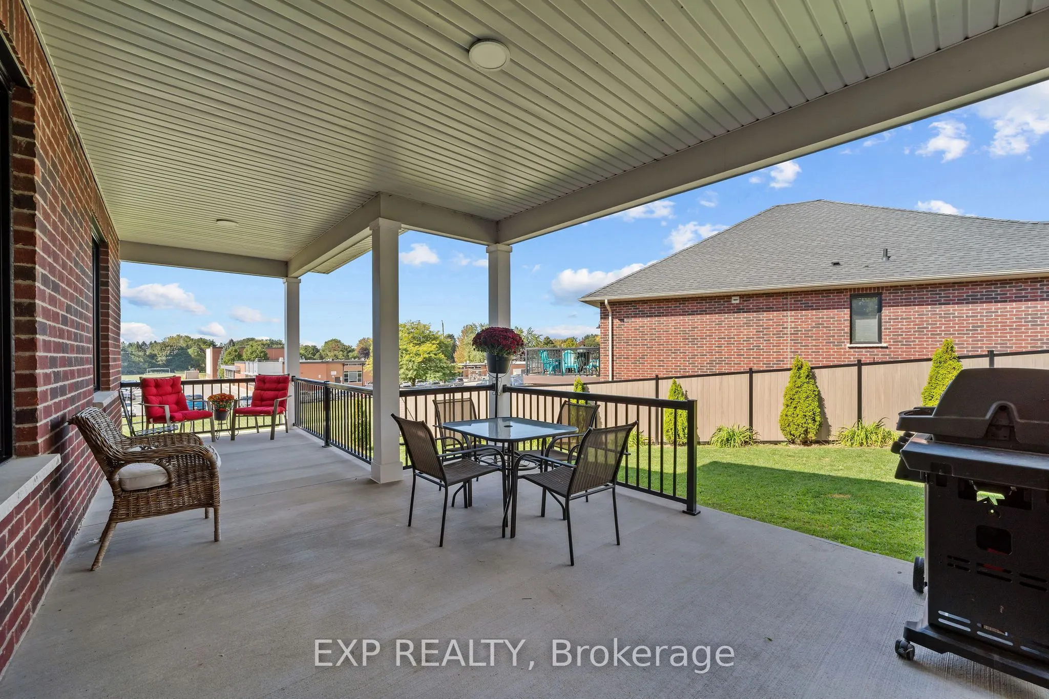 10038 Oxbow Drive #1