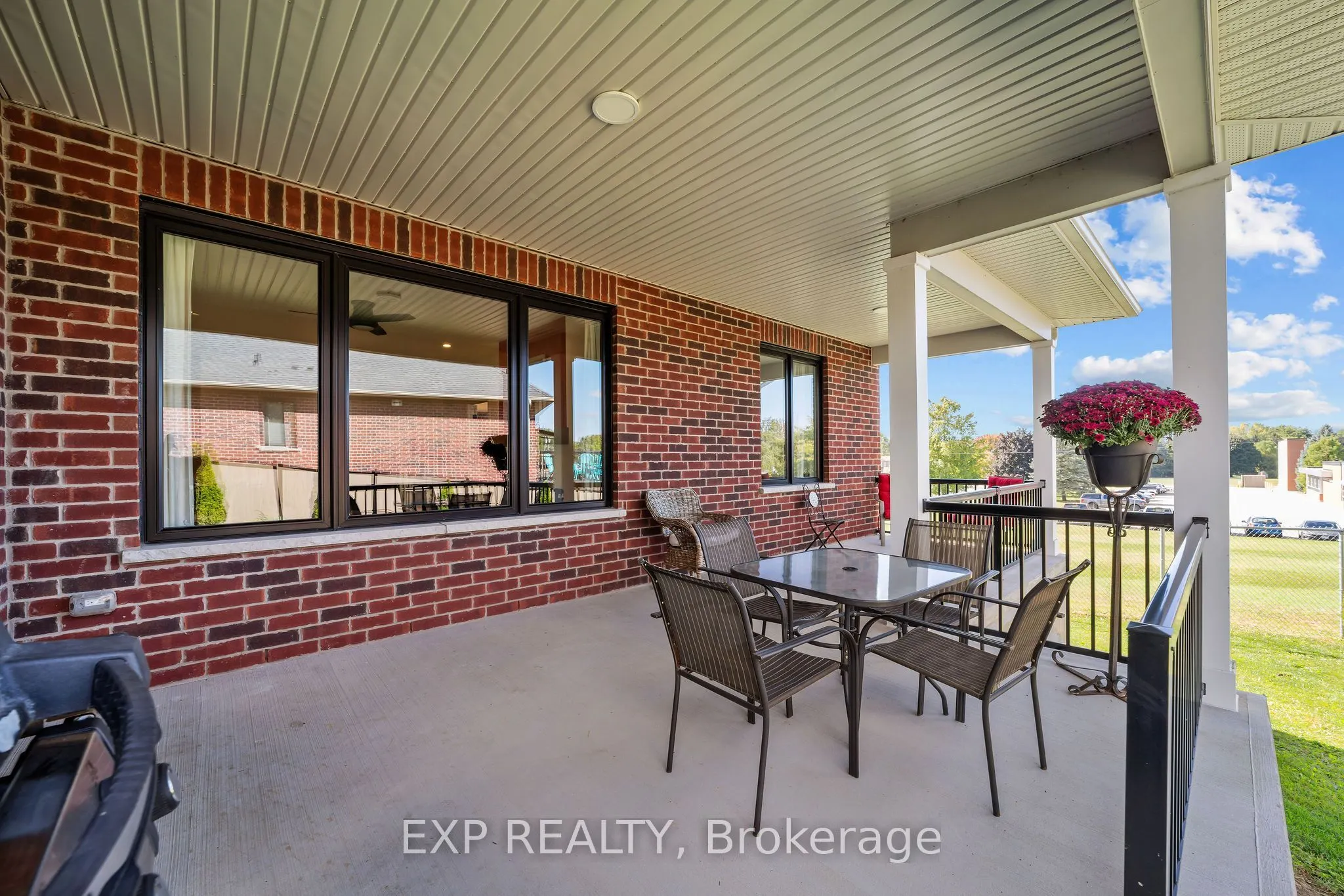 10038 Oxbow Drive #1