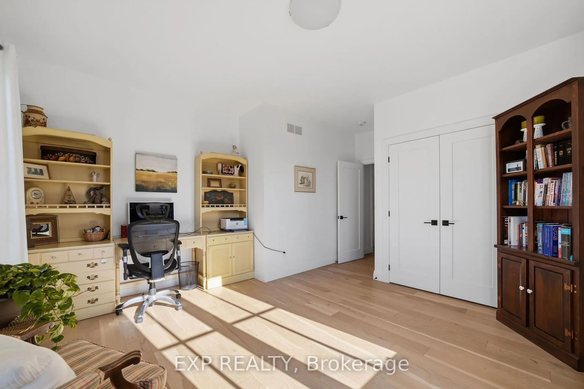 10038 Oxbow Drive #1