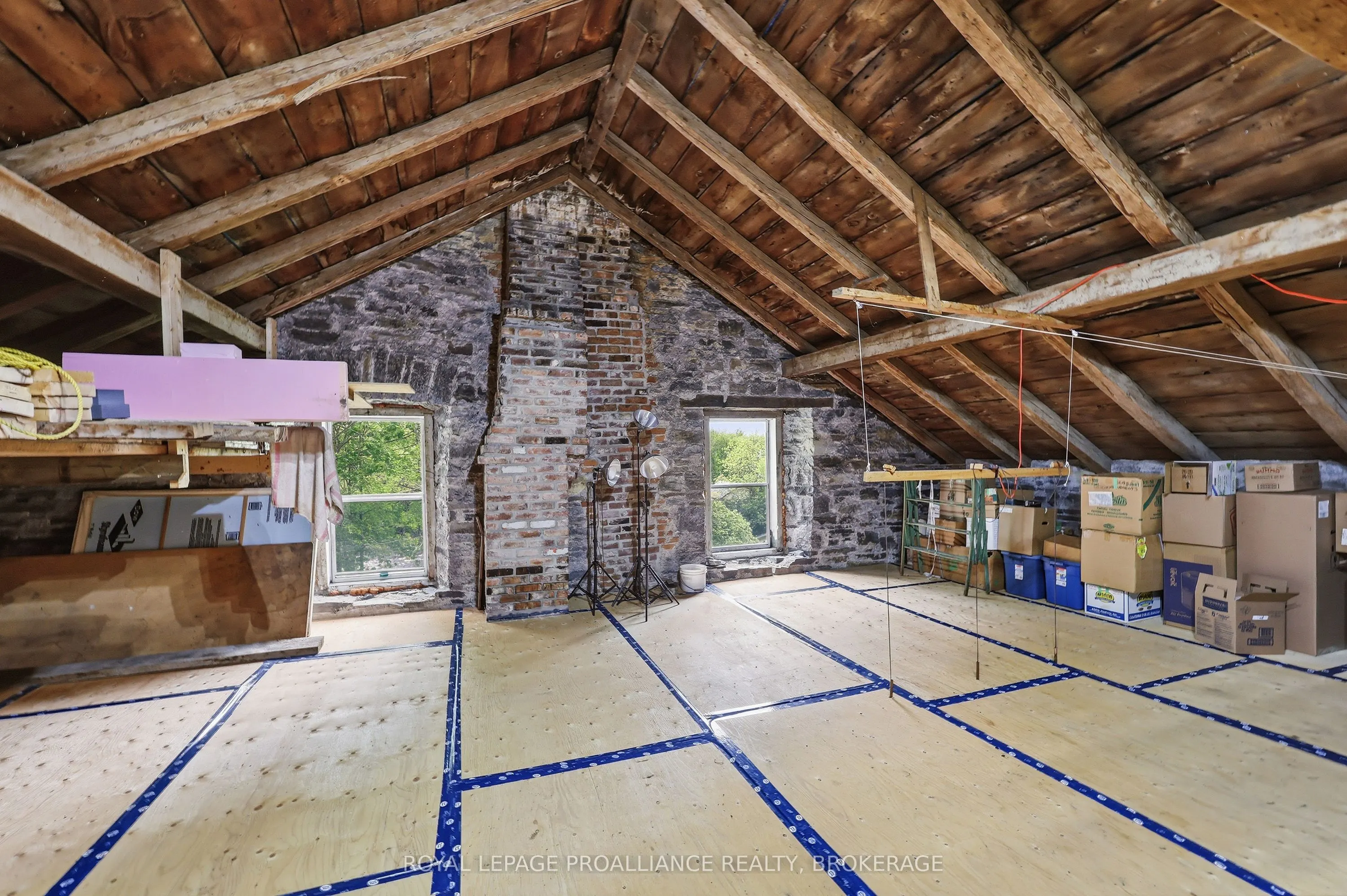 28 Front Street