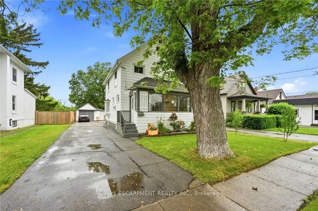 458 Davis Street