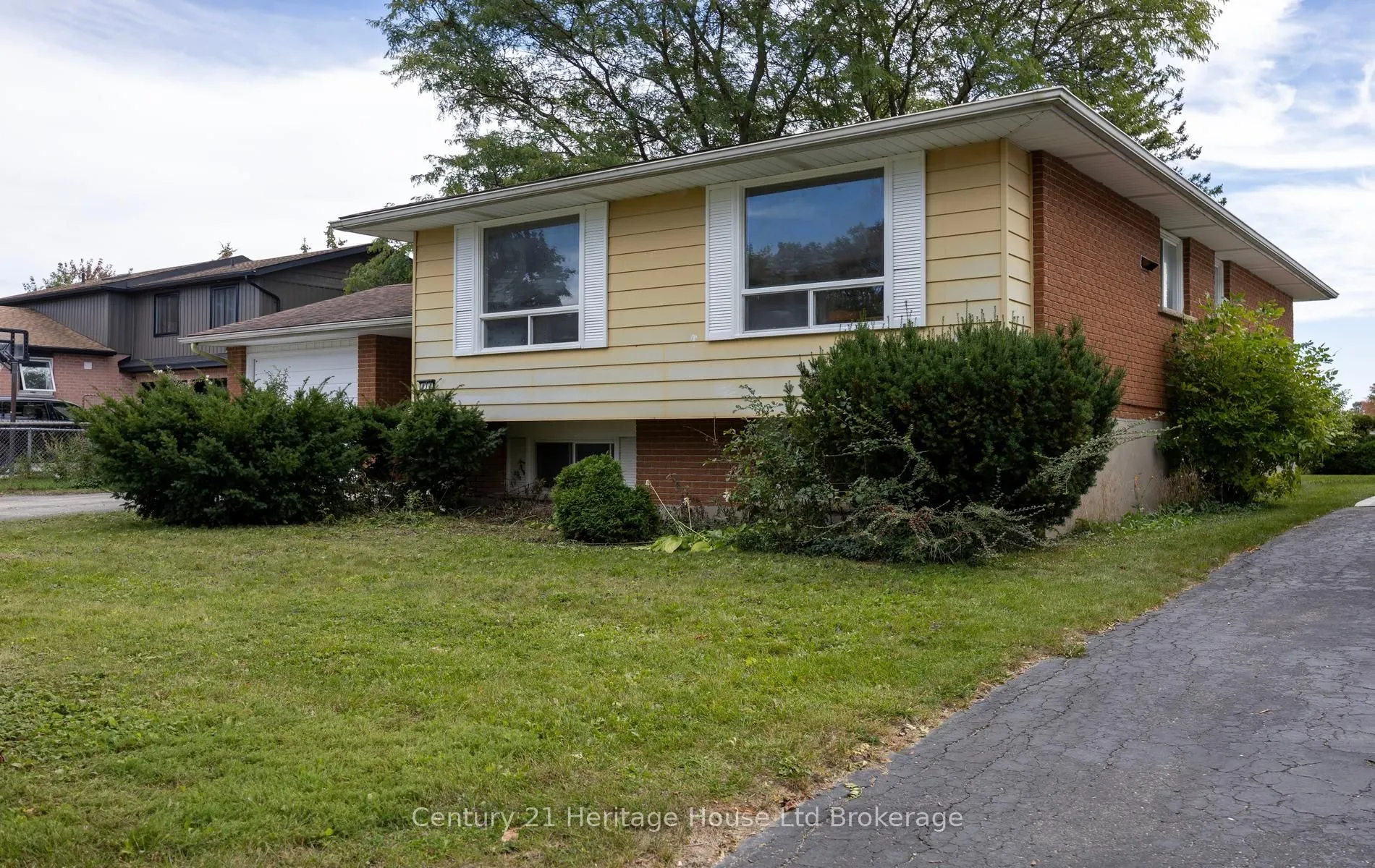 111 Briarhill Drive