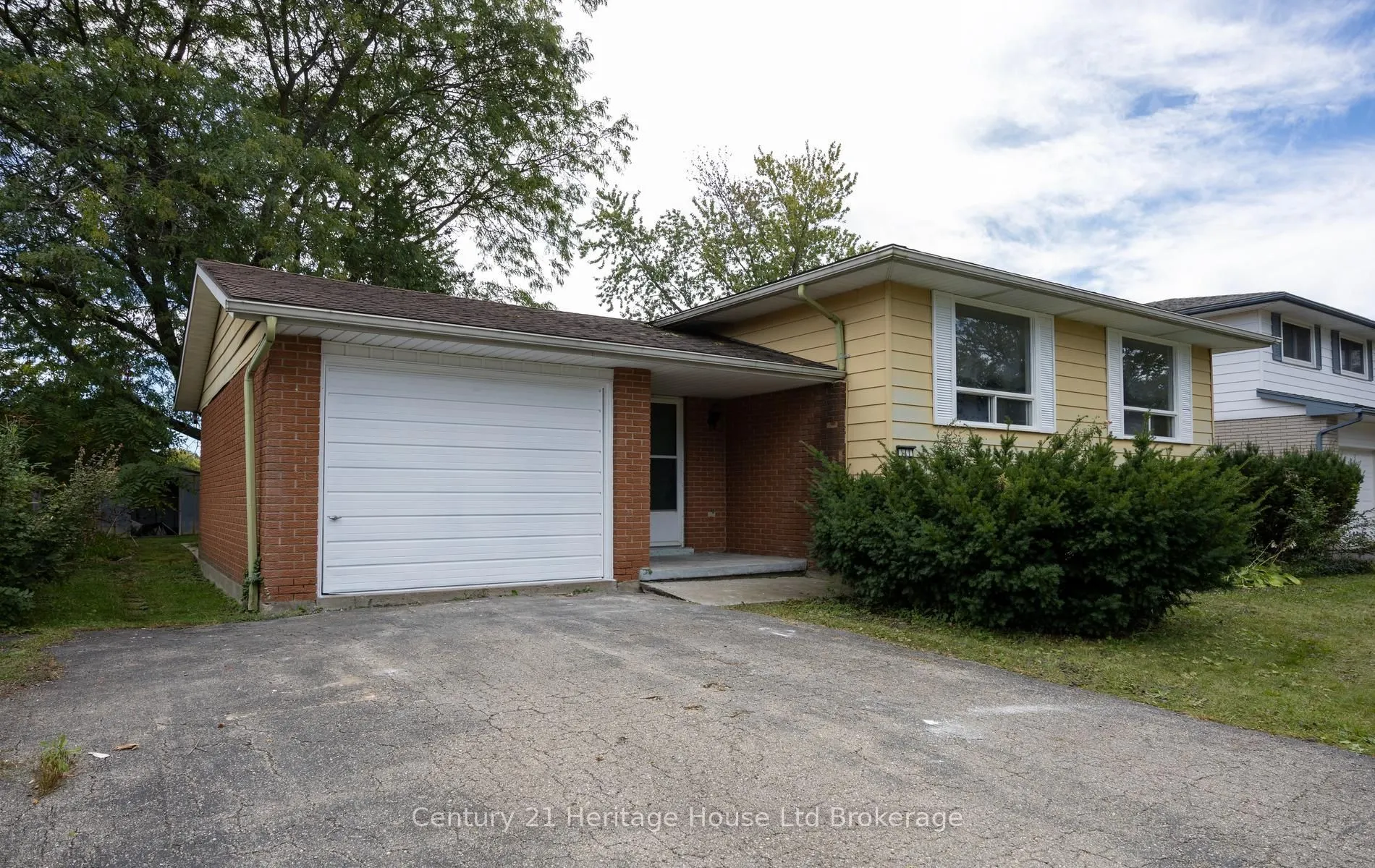 111 Briarhill Drive