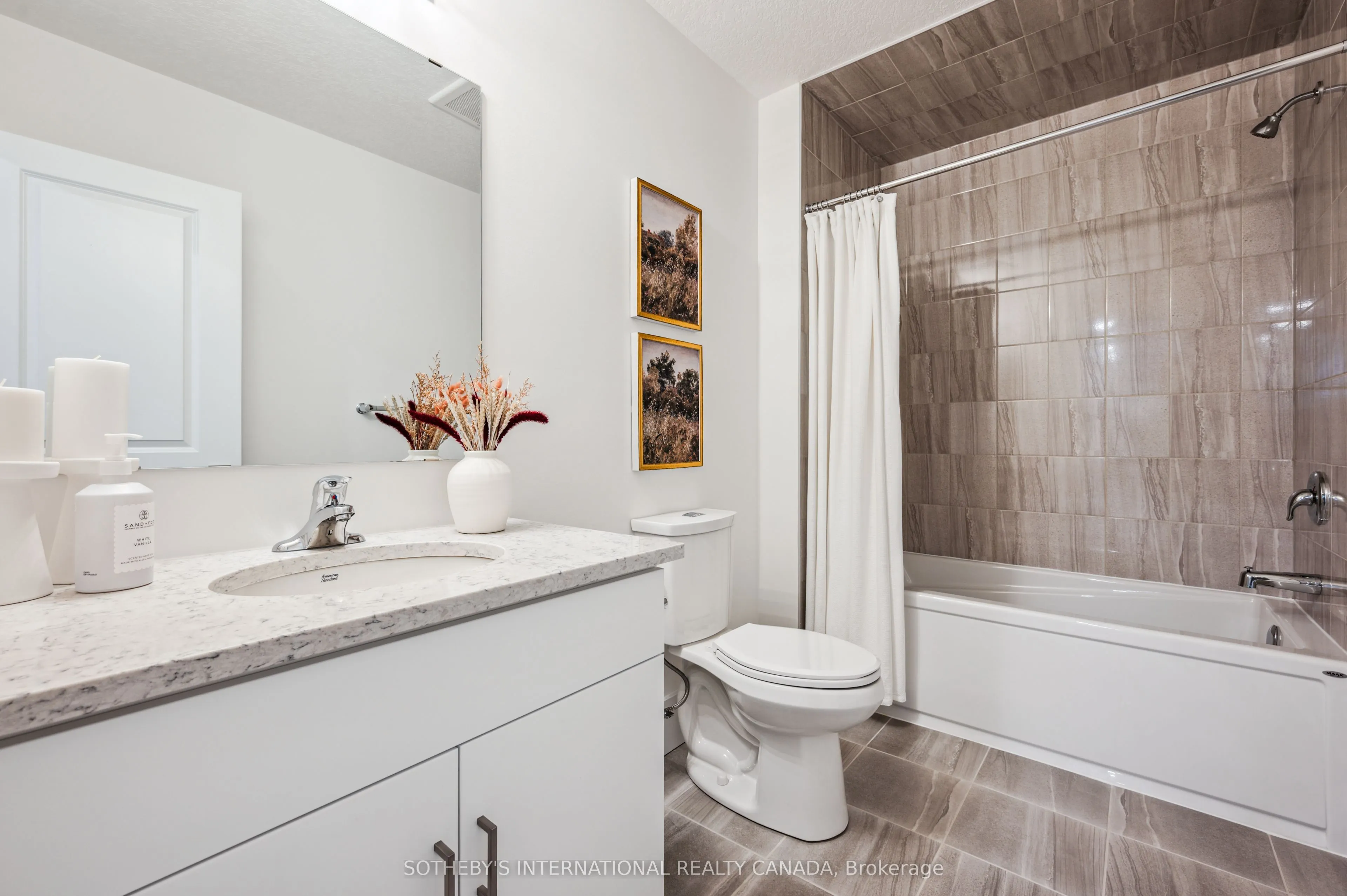612 Anton Crescent