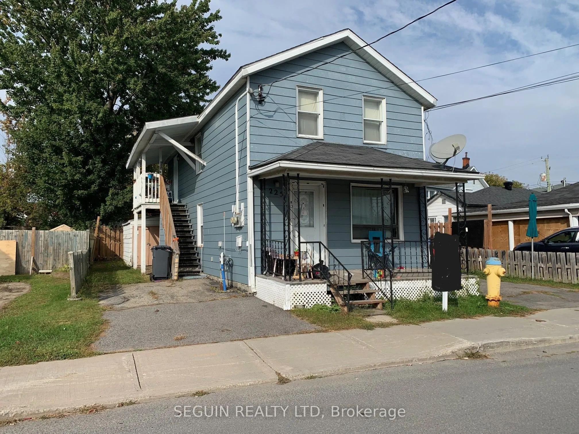 223-225 Higginson Street