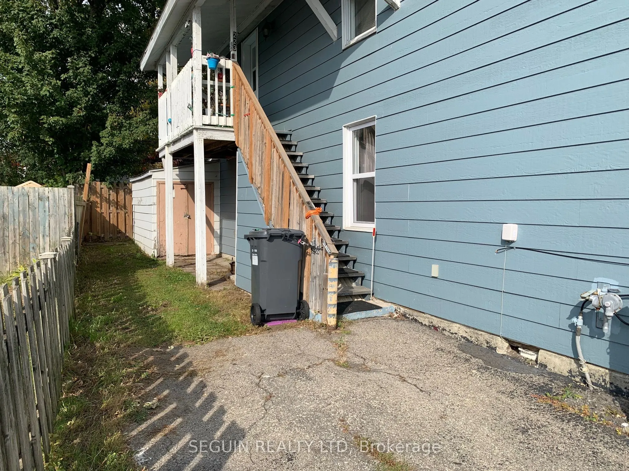 223-225 Higginson Street