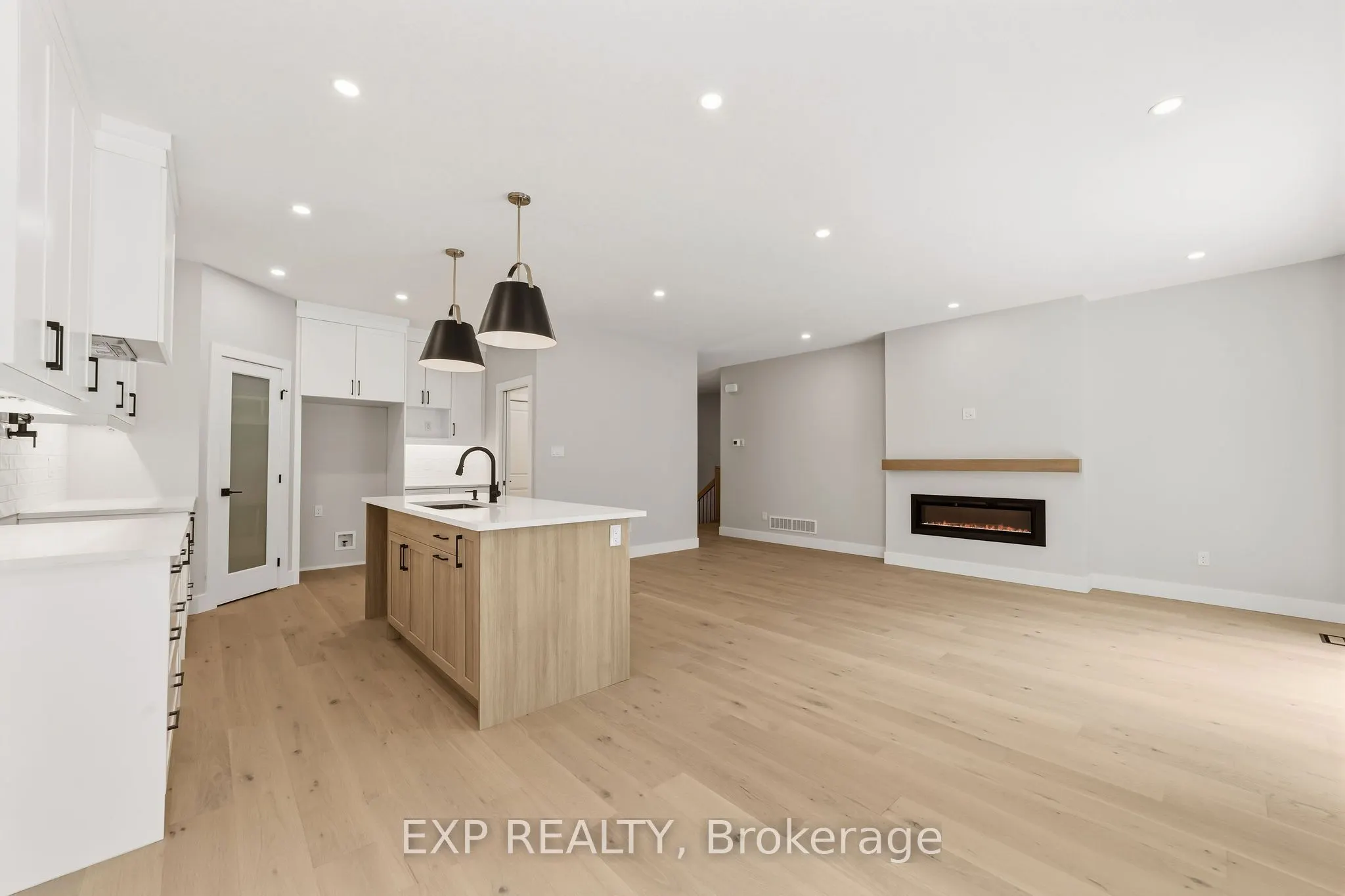 430 Head Street N #30