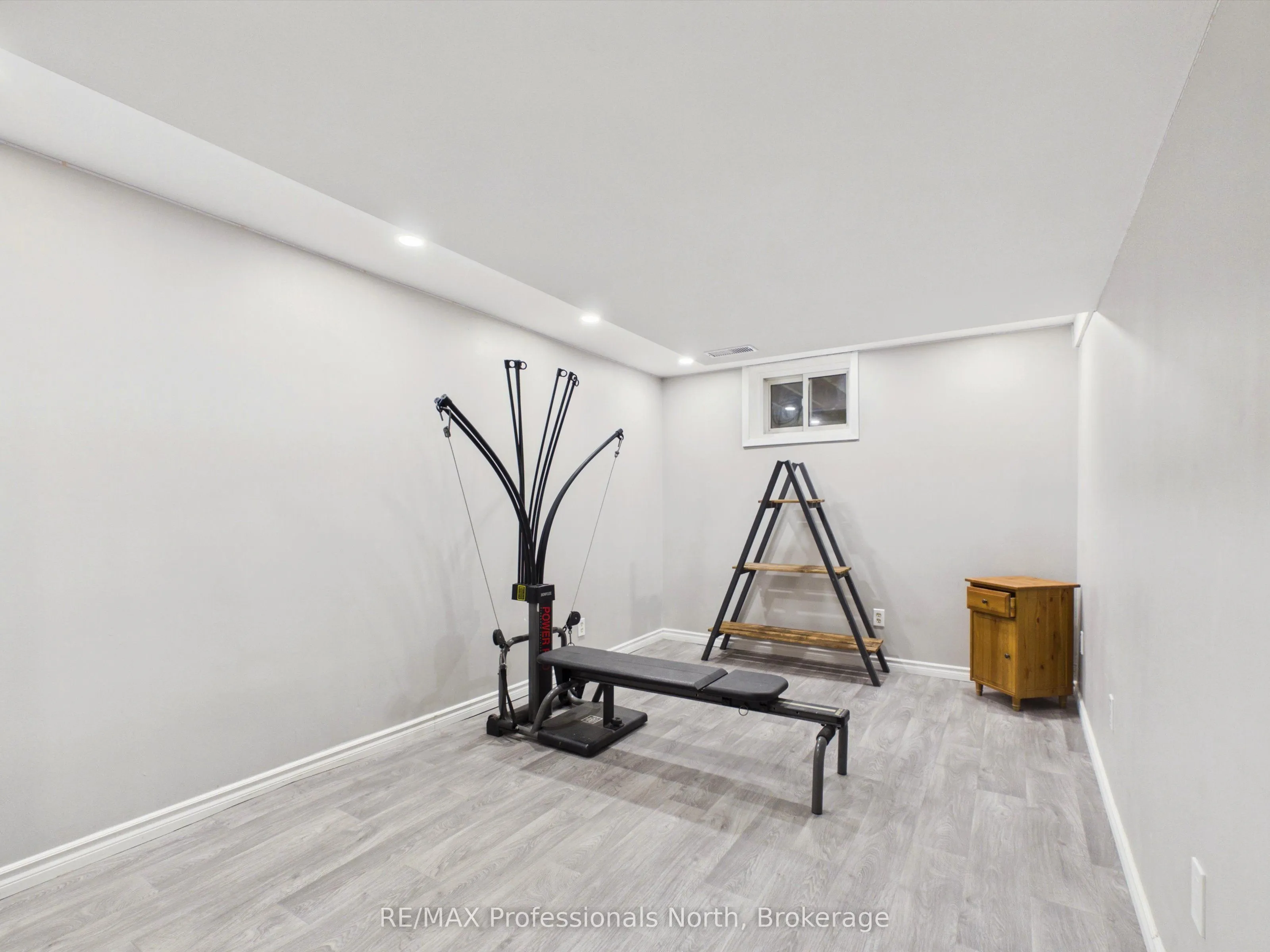 4226 Aspdin Road