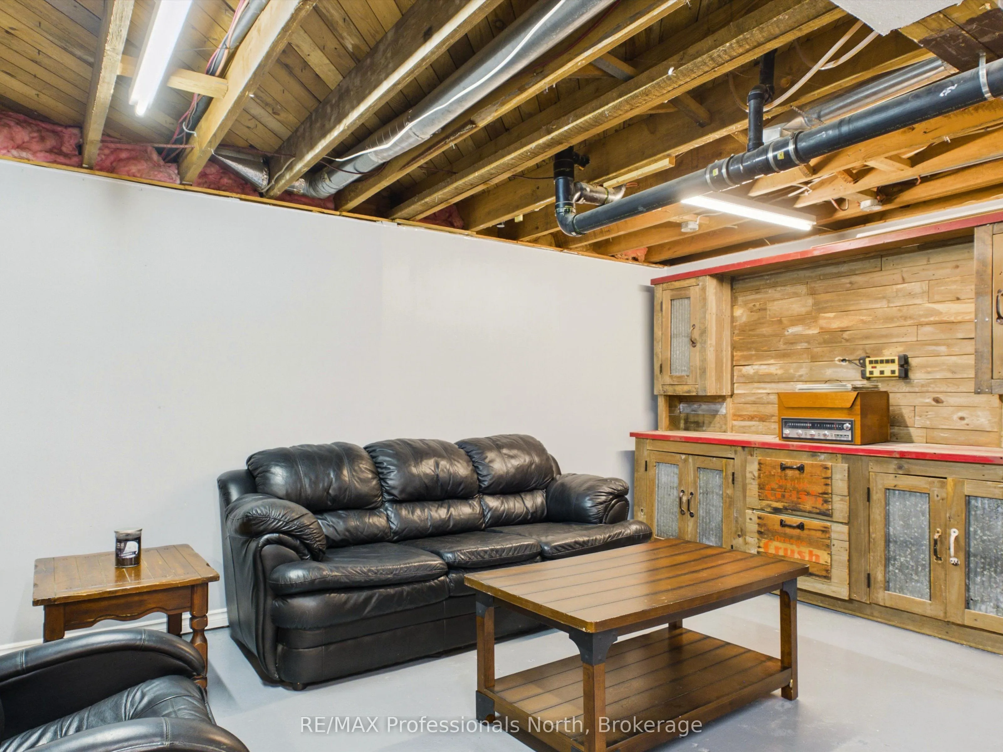 4226 Aspdin Road