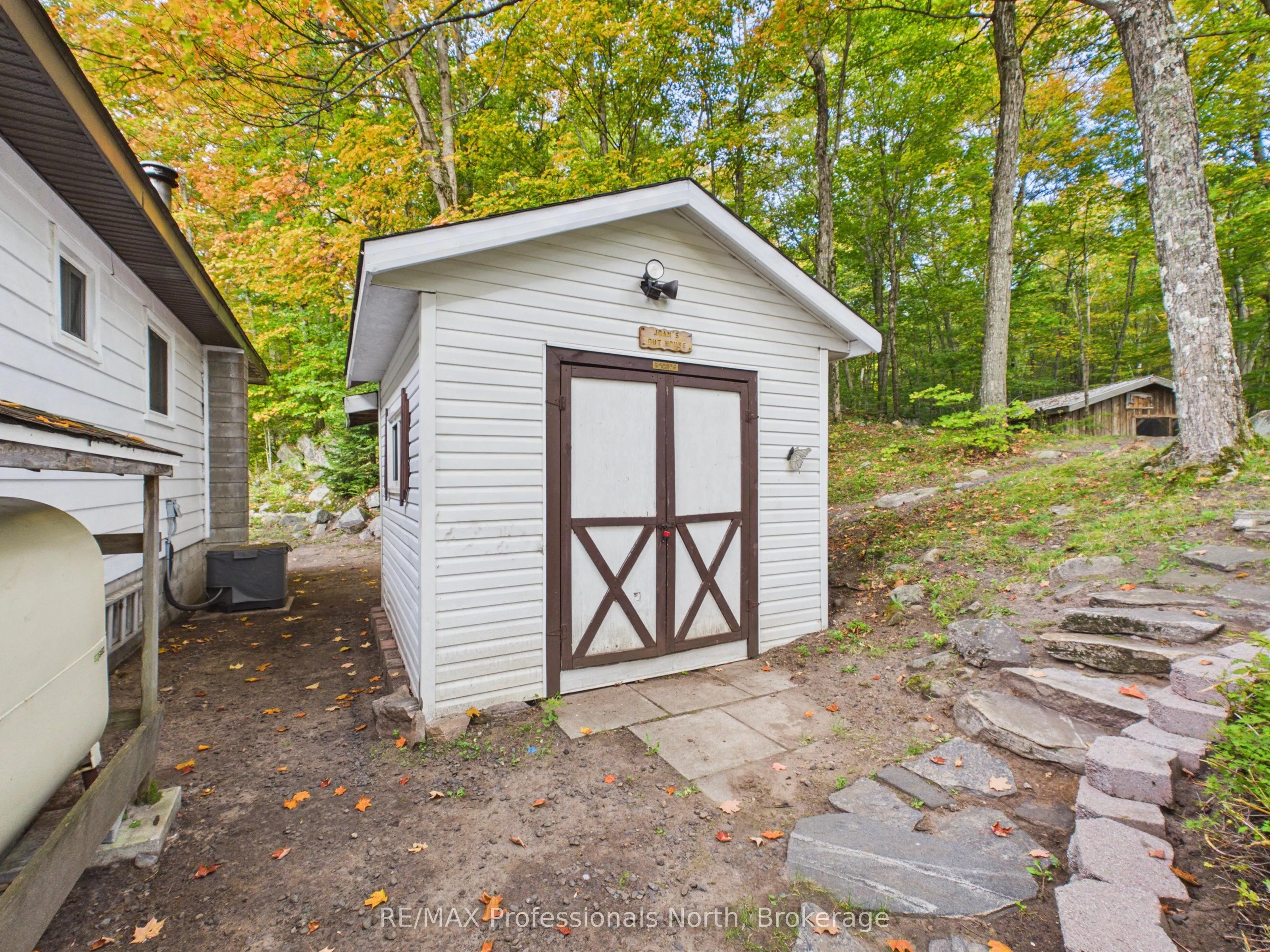 4226 Aspdin Road