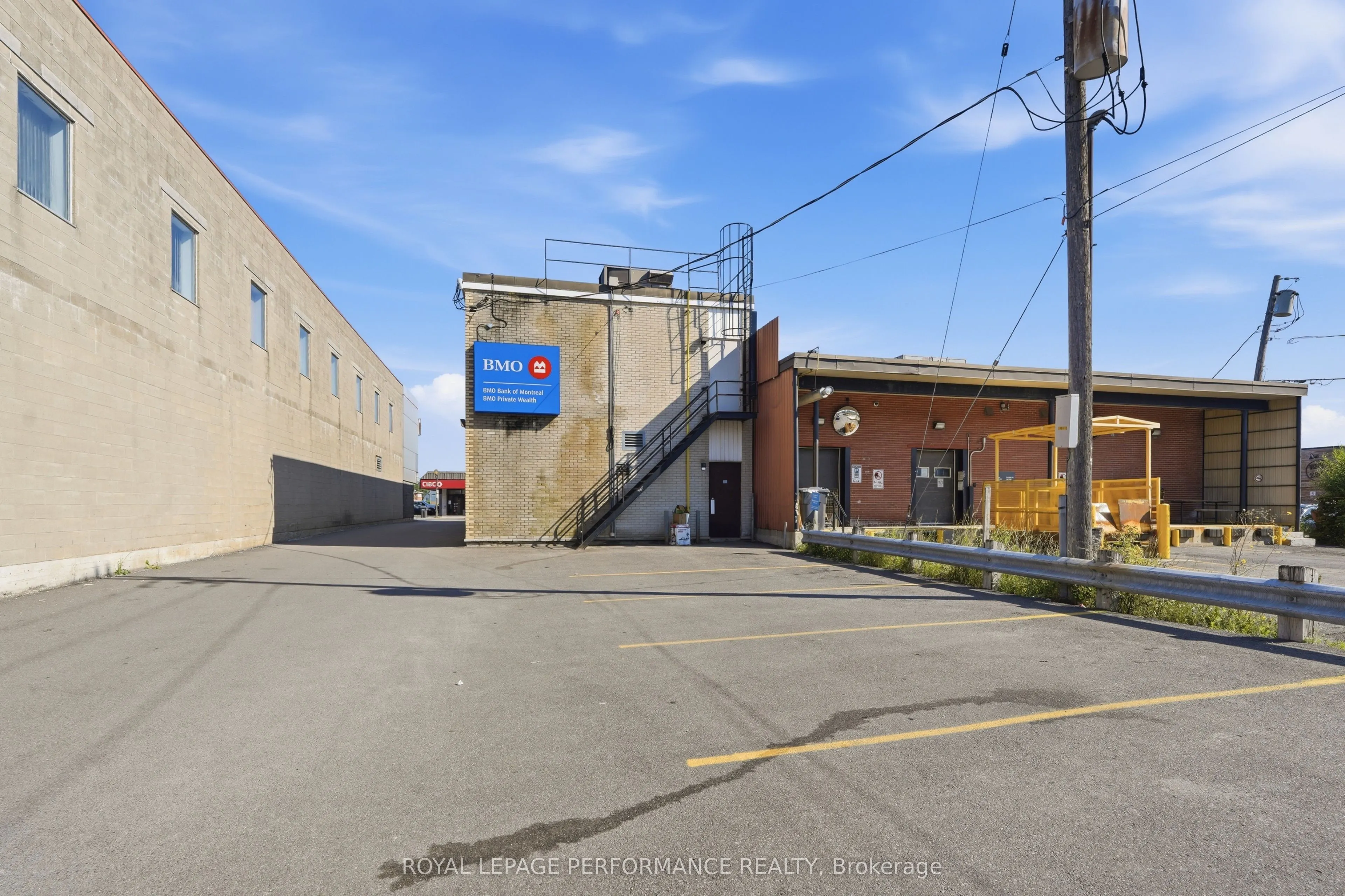 280 Main Street E