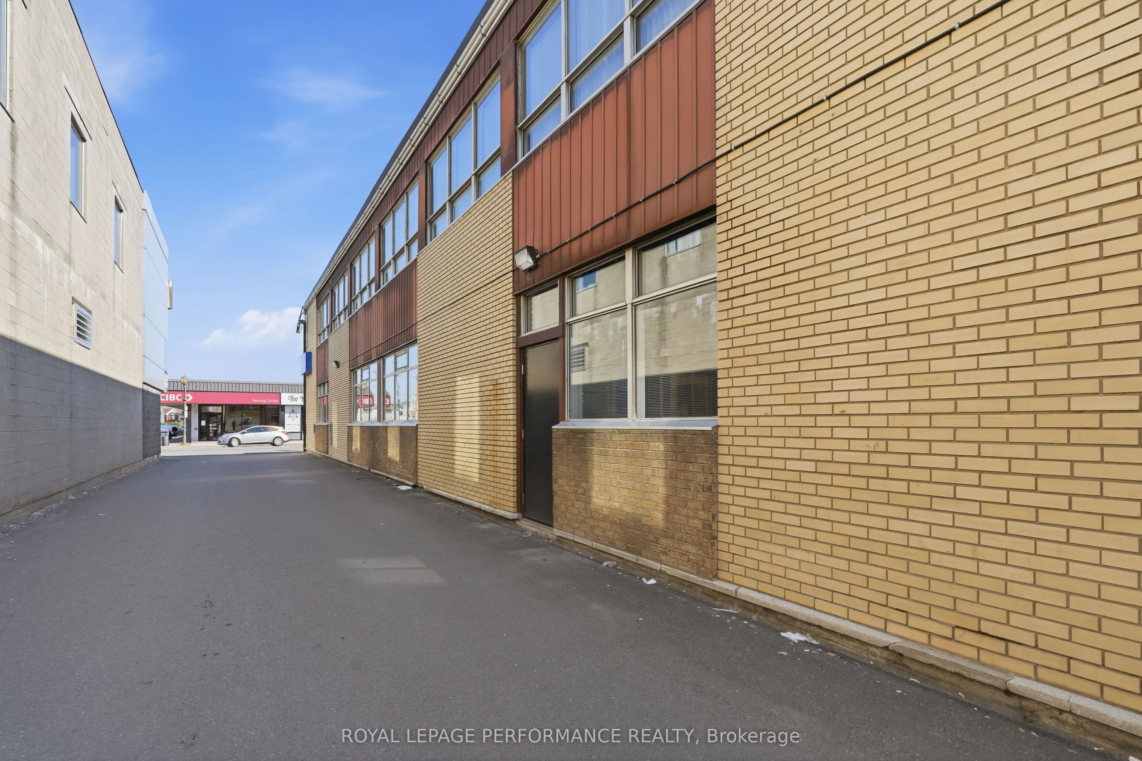 280 Main Street E