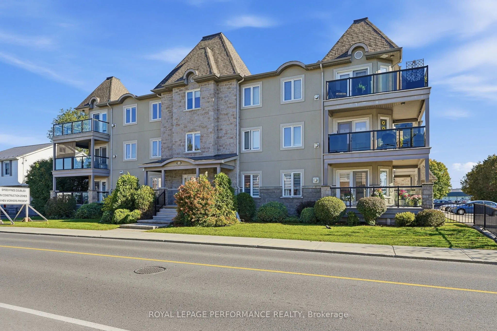 770 Principale Street #201