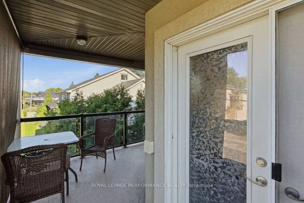 770 Principale Street #201