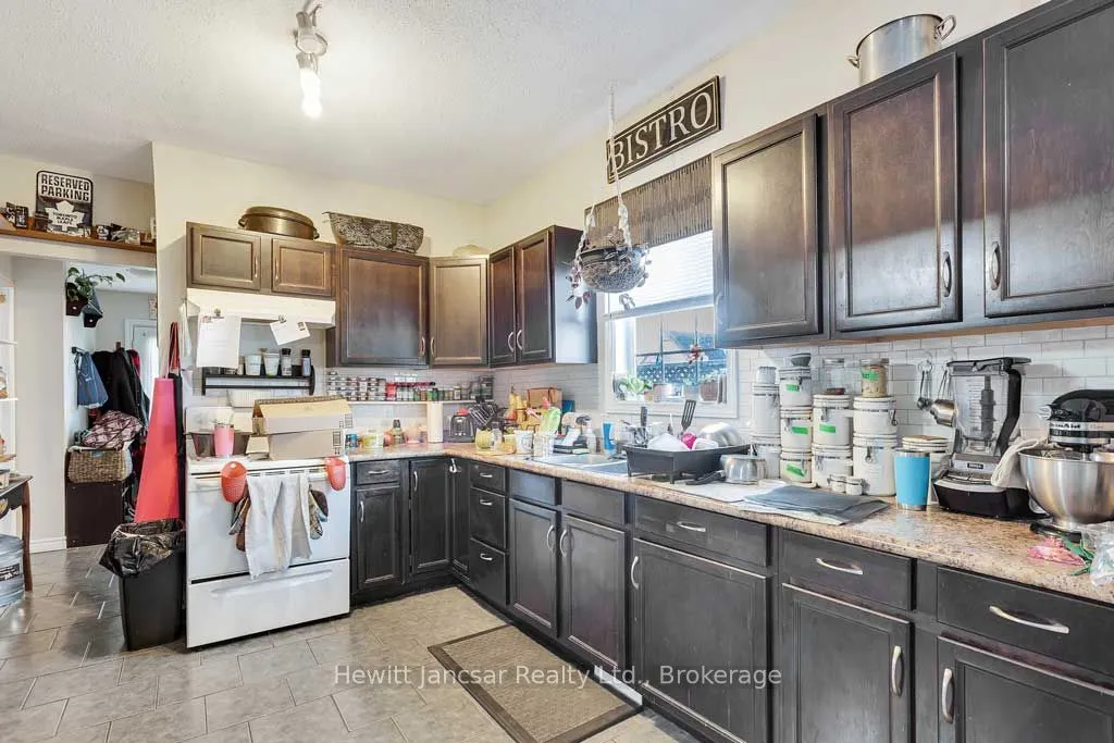 797 Hamilton Road
