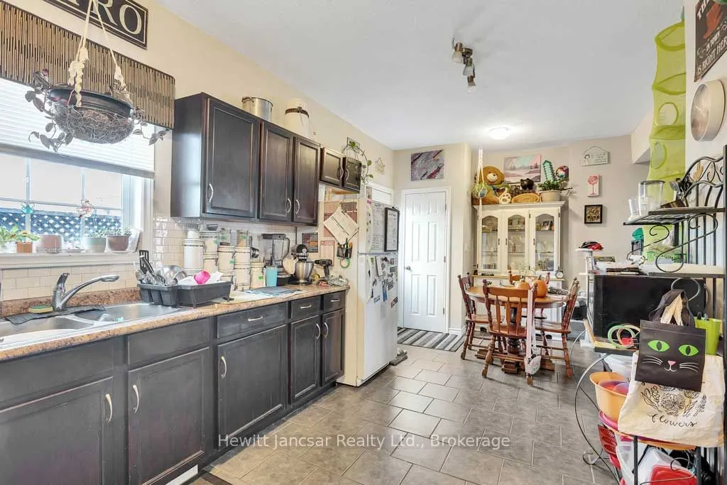 797 Hamilton Road