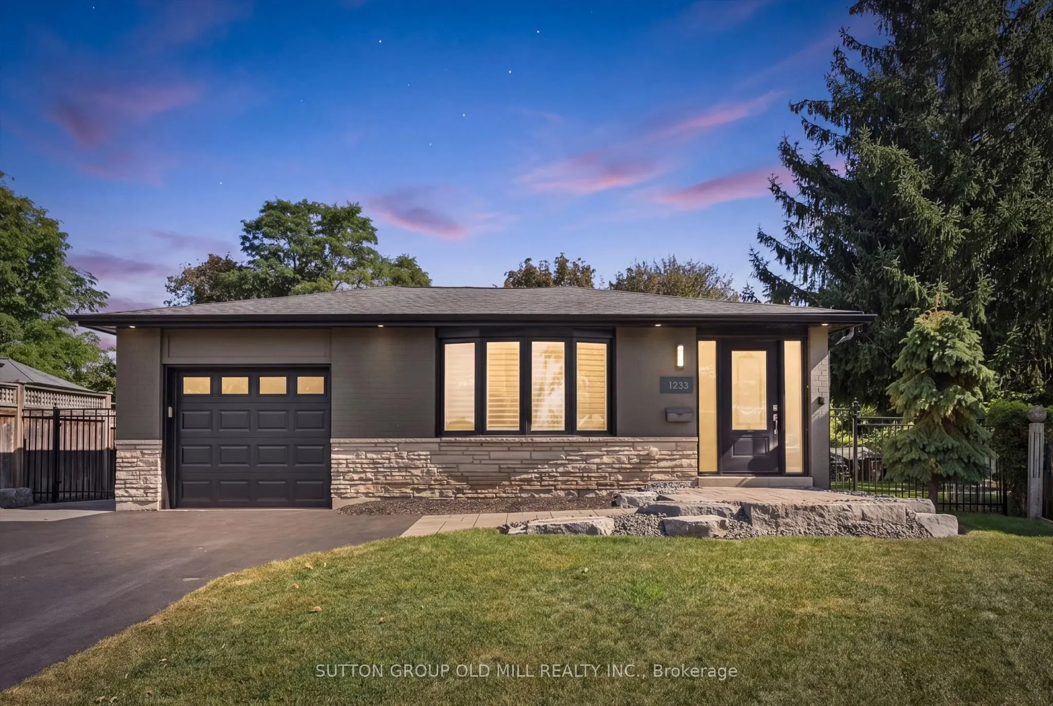 1233 Michael Crescent