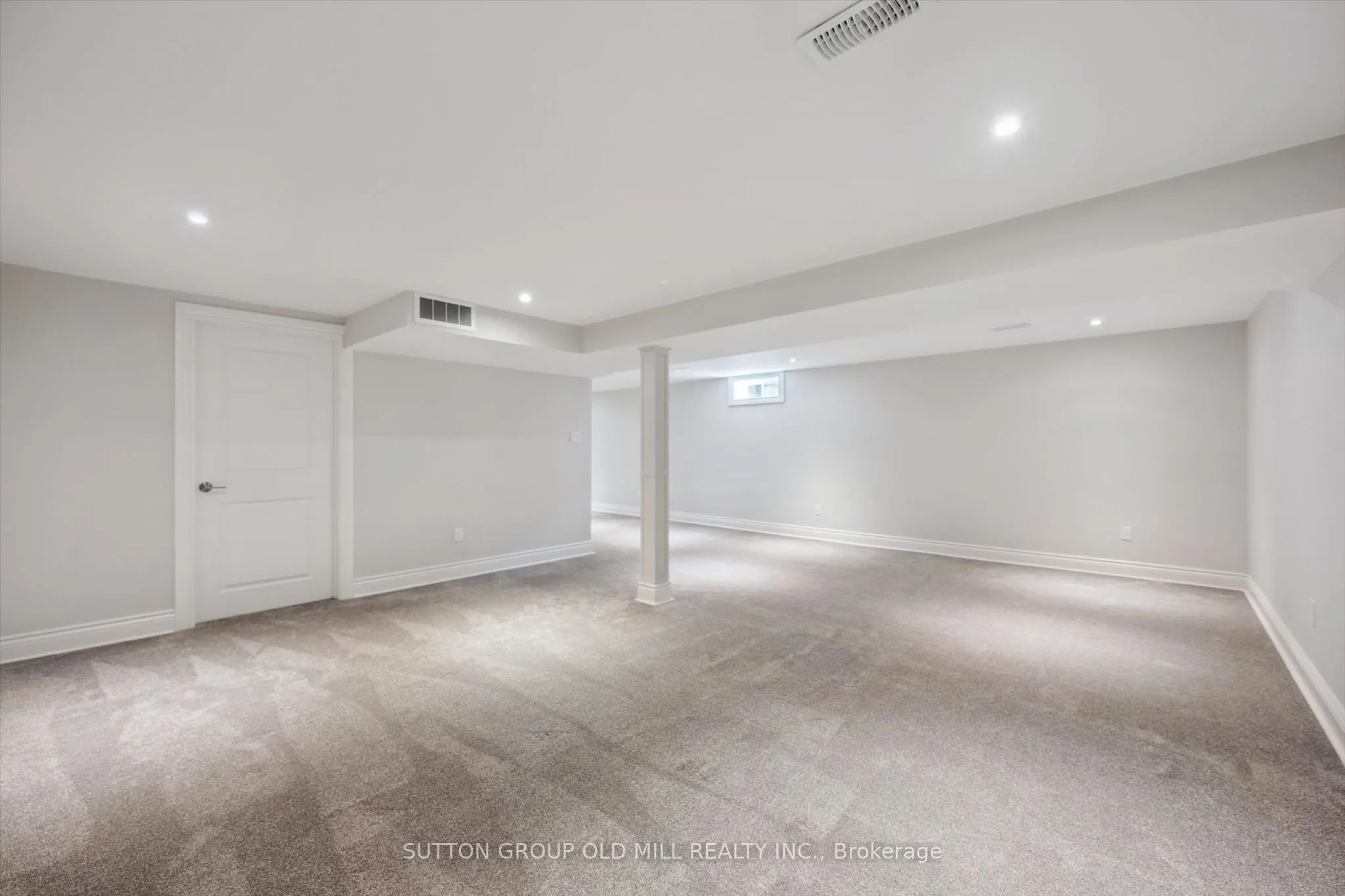 1233 Michael Crescent