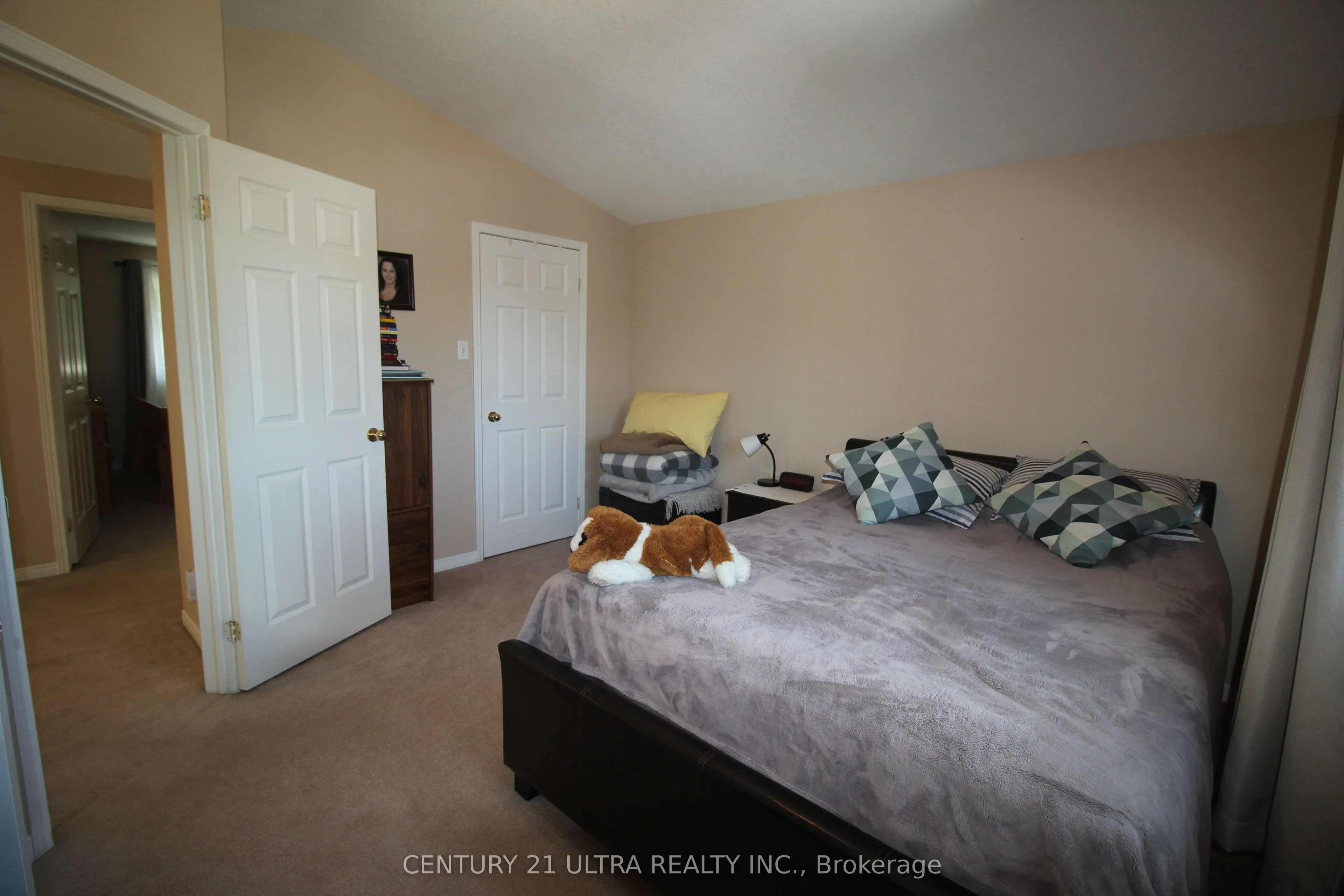 373 Brembel Crescent